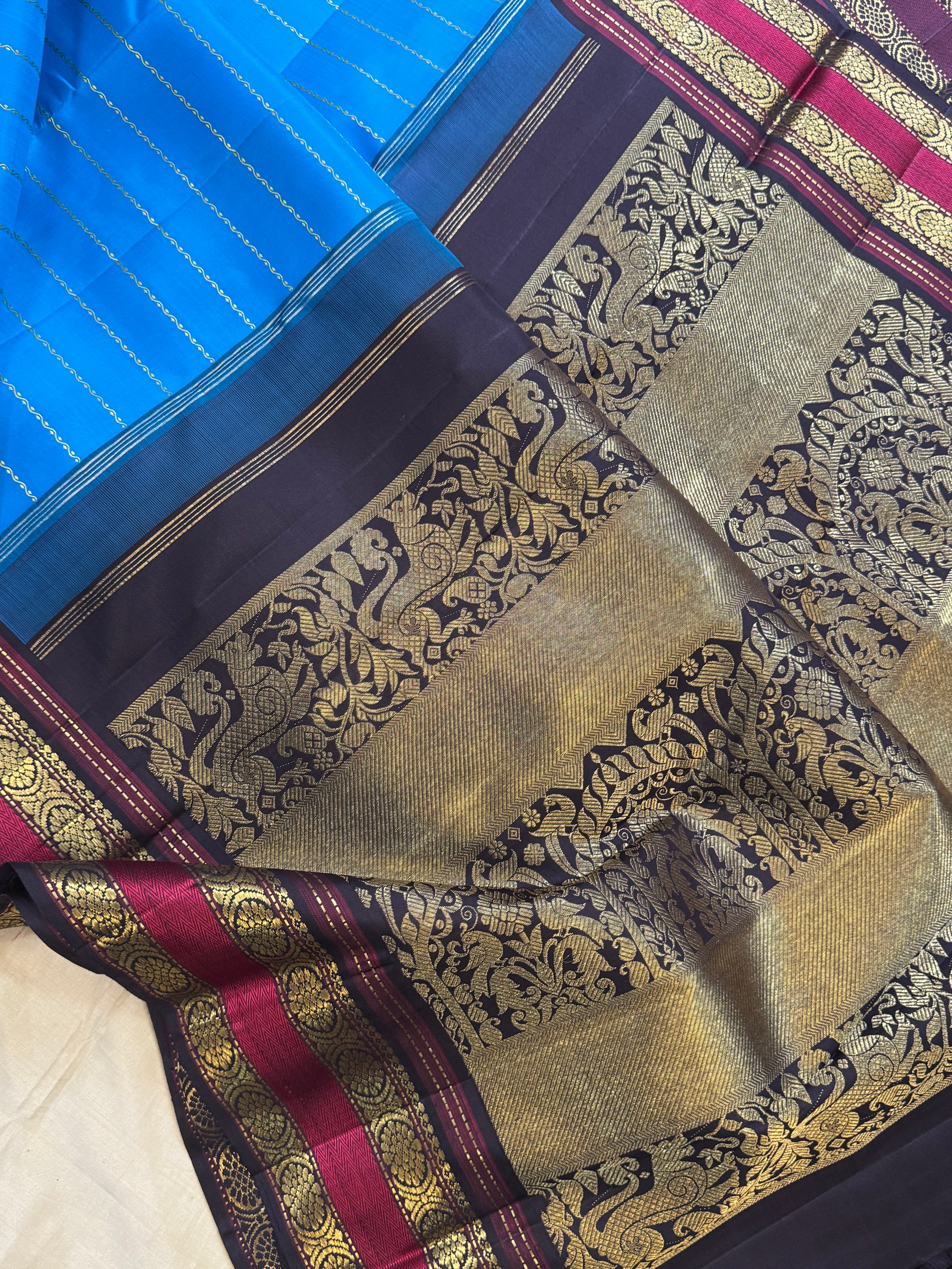 Master weaver Aanandha blue korvai    : kanjipuram silk