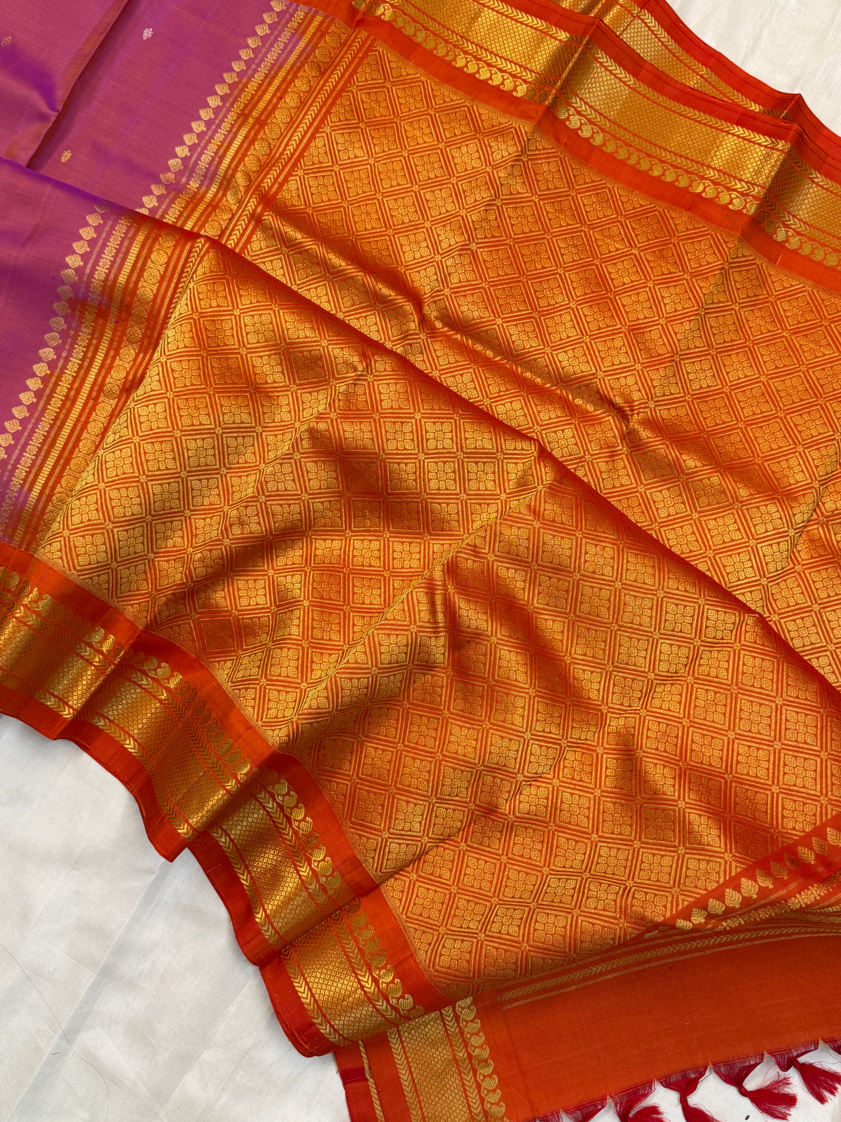 Gadwal silk Majenta Shot colour clsa 9302