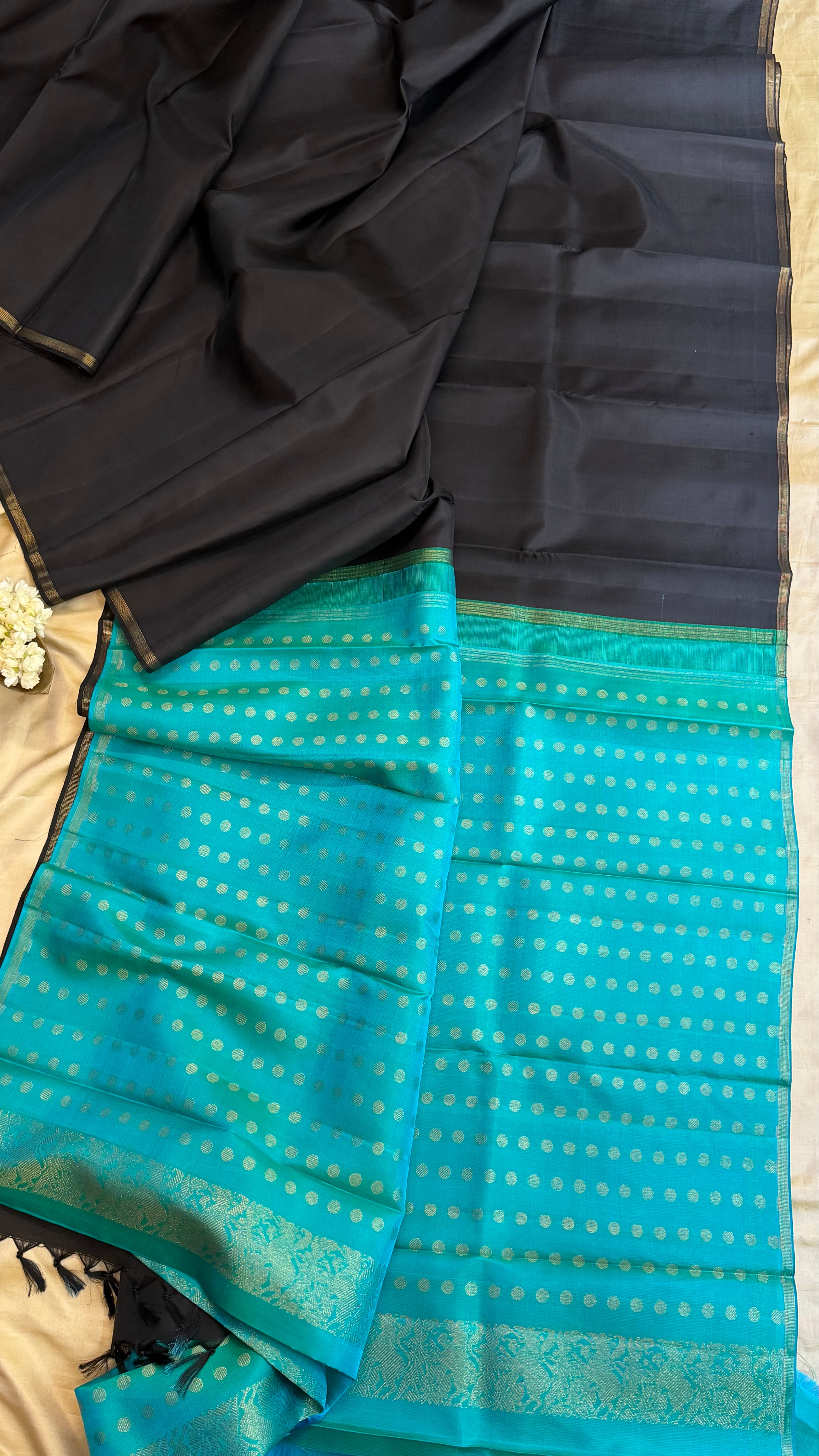 Black borderless palla heavy / Kanjipuram silk sarees