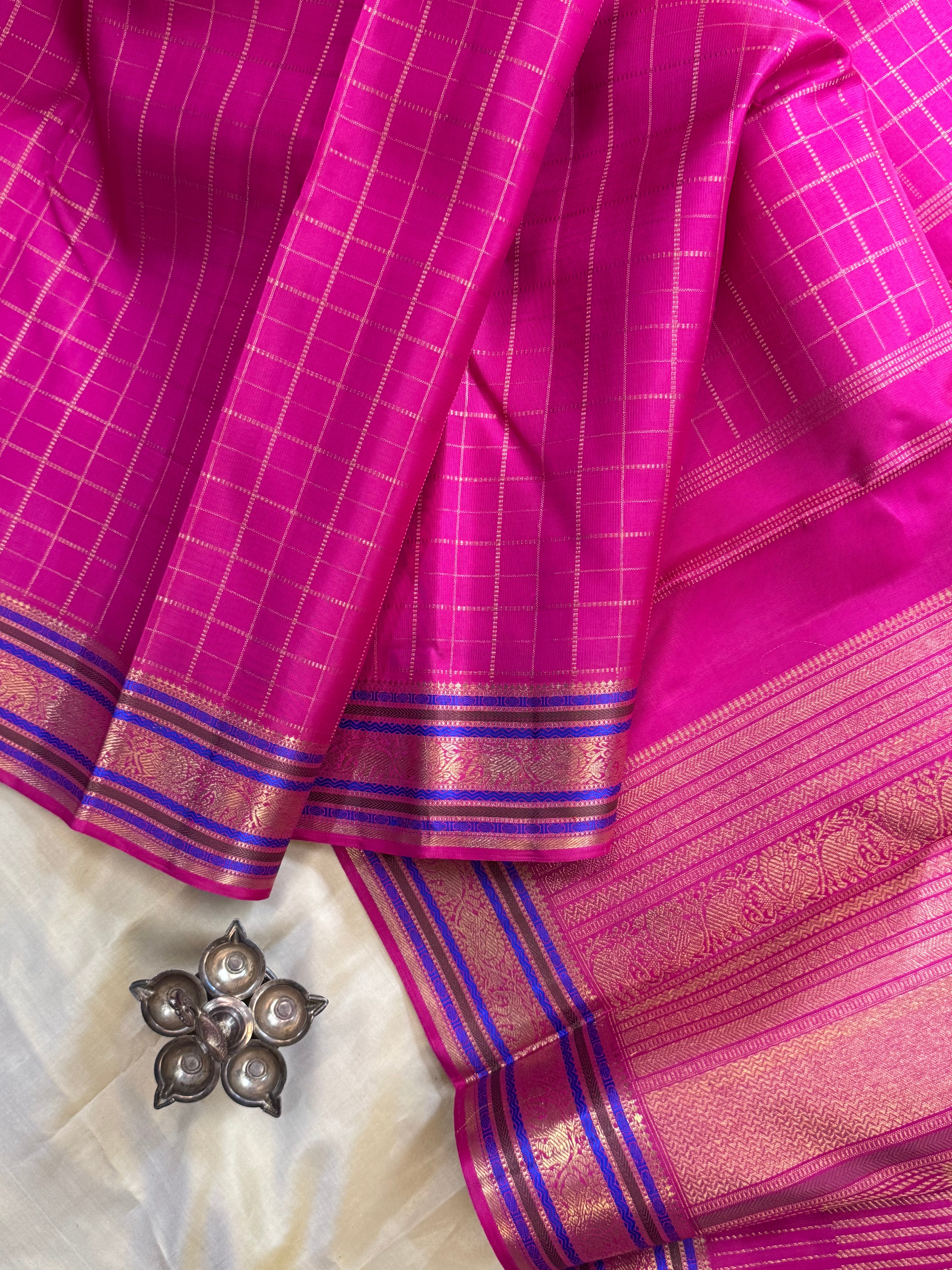Dark pink zari kattam / kanjipuram silk