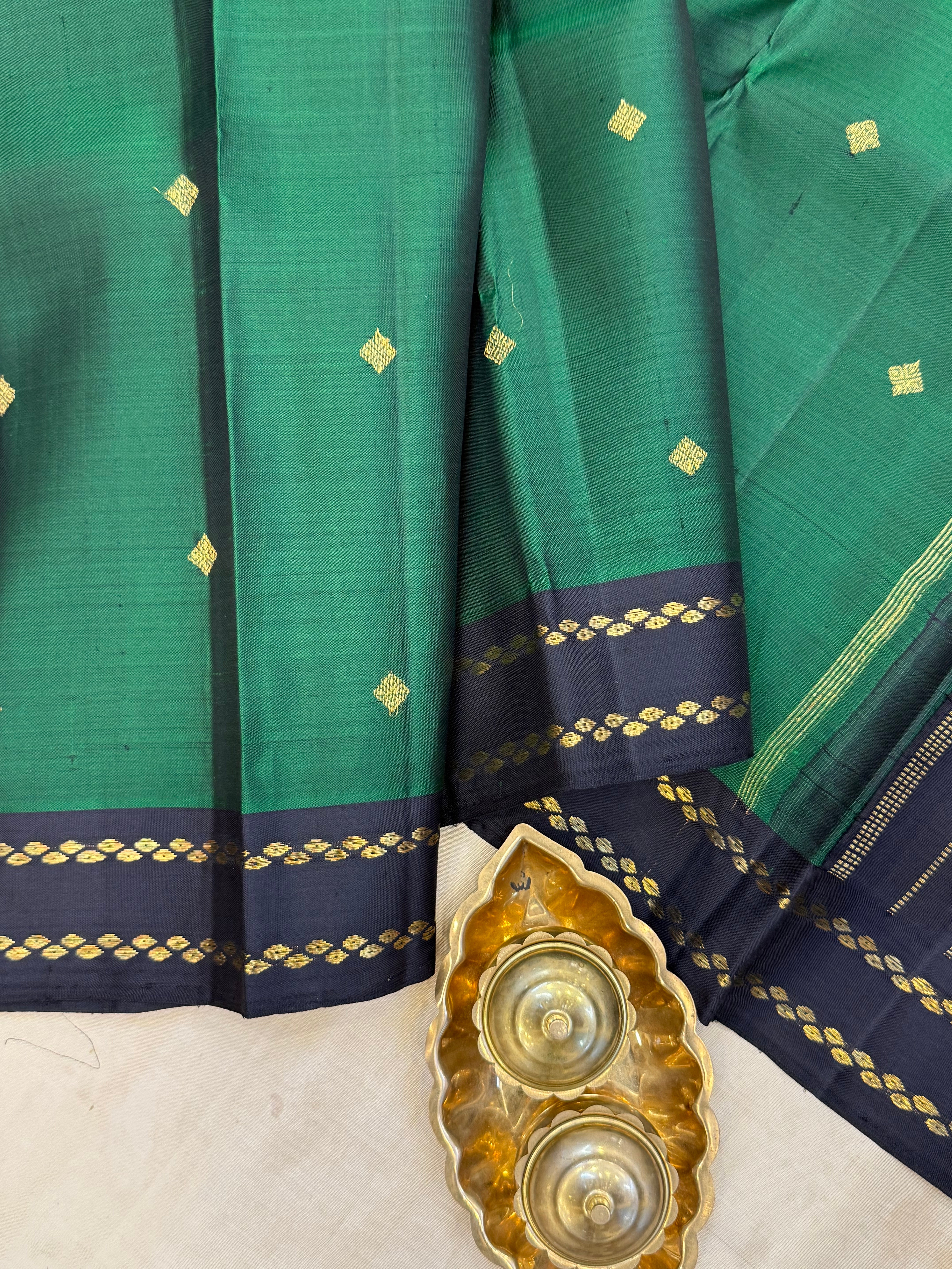 Forest green with black border/ kanjipuram silk saree CLSA