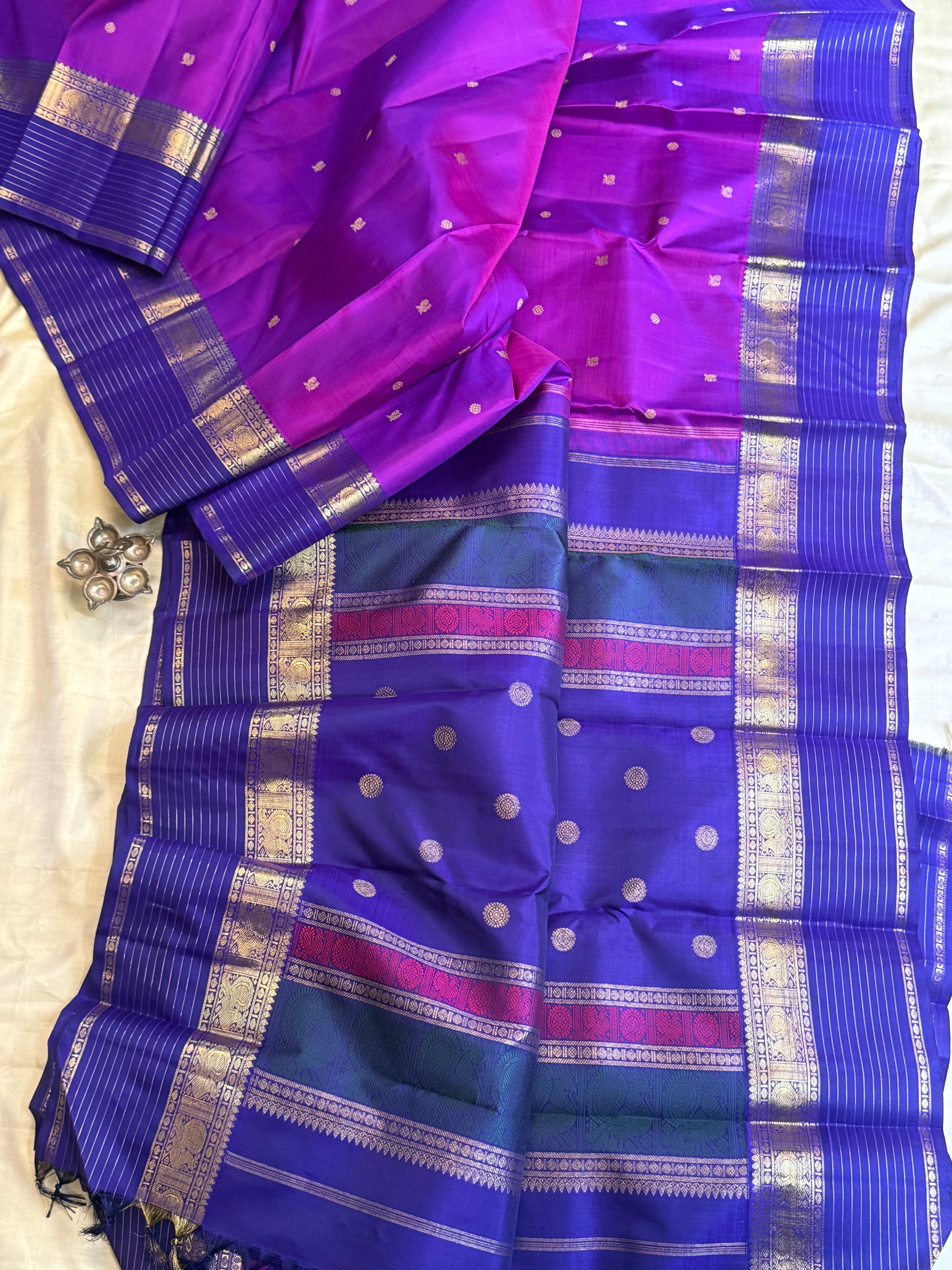 Vadamalli and purple kaal erangina border/ Kanjipuram silk