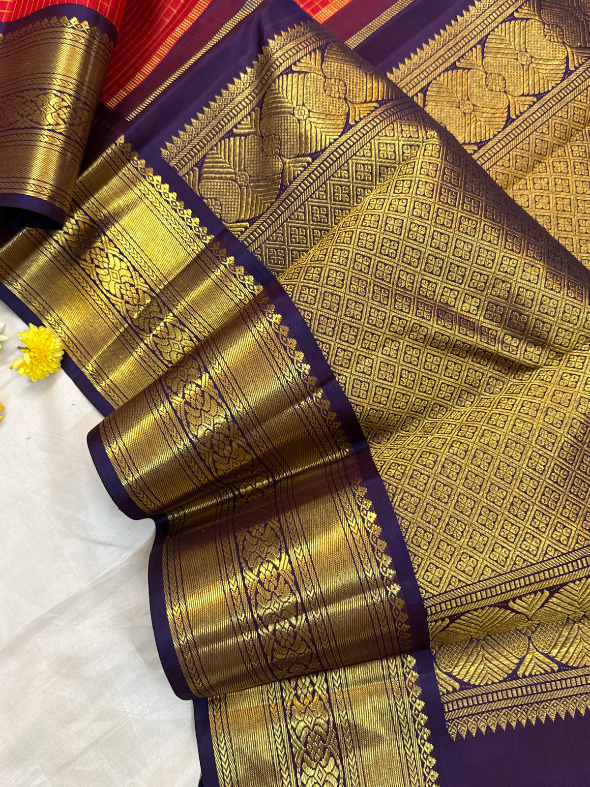 Master weaver - Red thread and zari kattam dark blue kai korvai border adai woven/ Kanjipuram silk