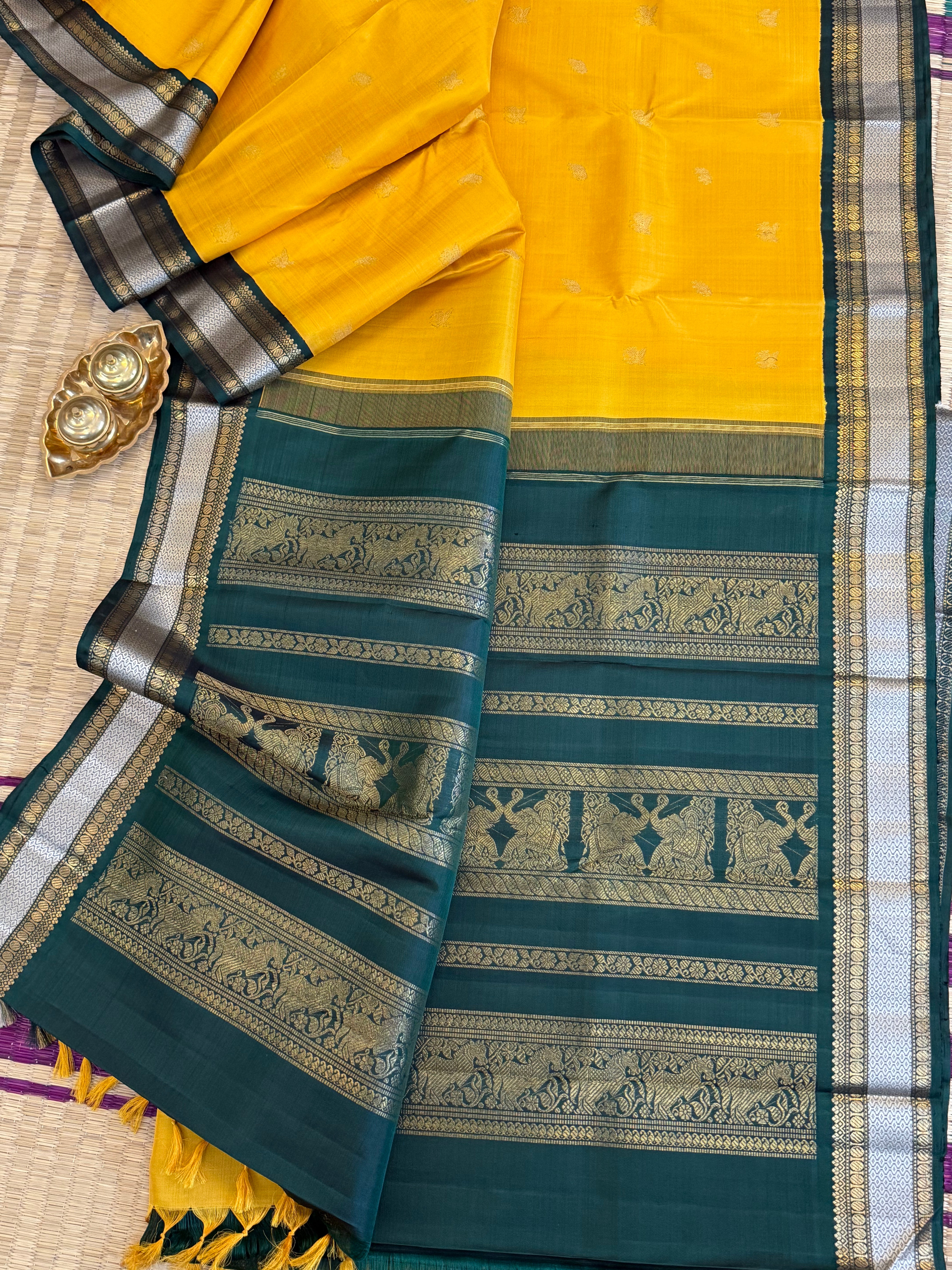 Yellow Korvai/ Kanjipuram silk