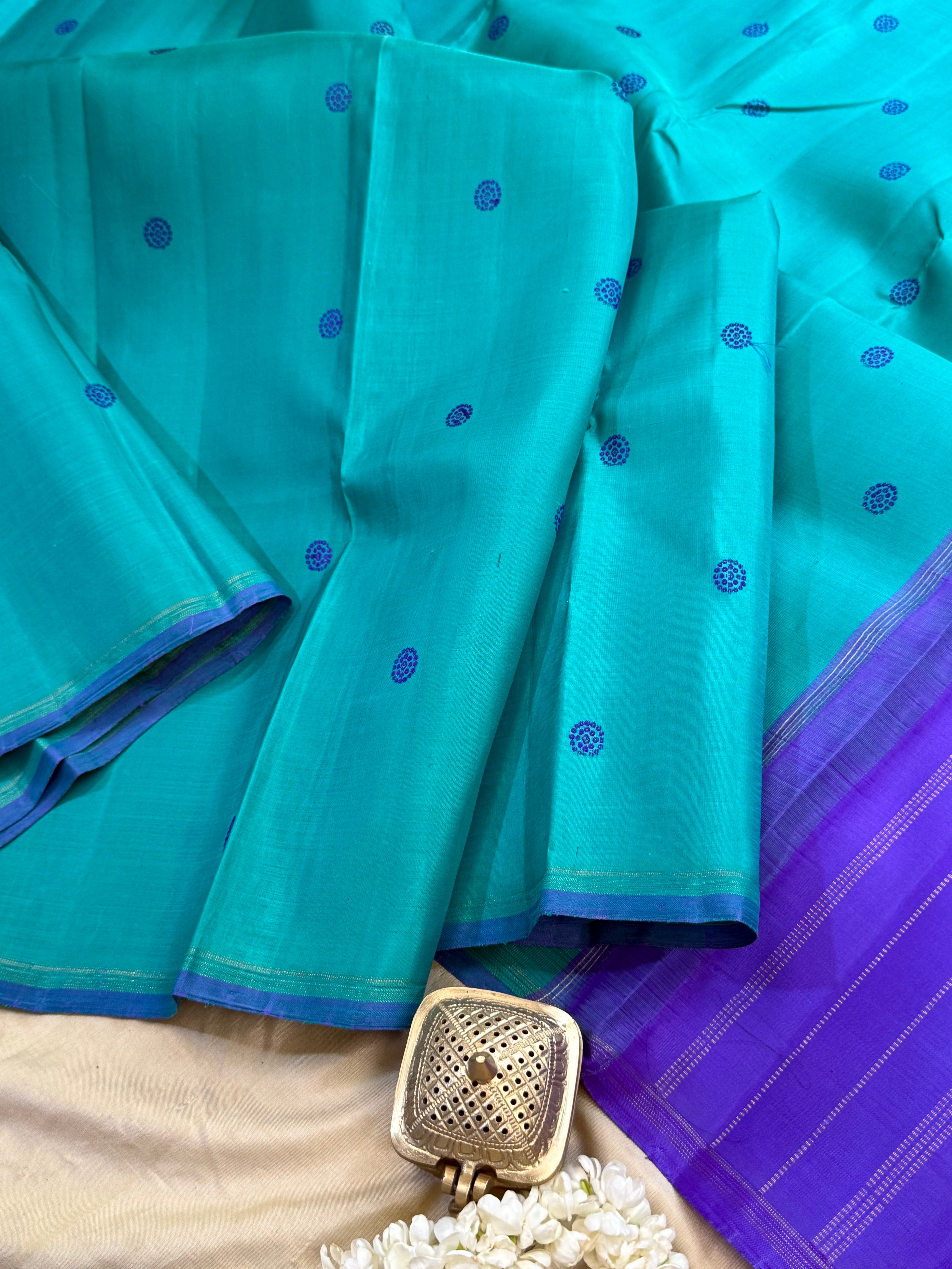 Sea blue and purple thread butta / Kanjipuram silk