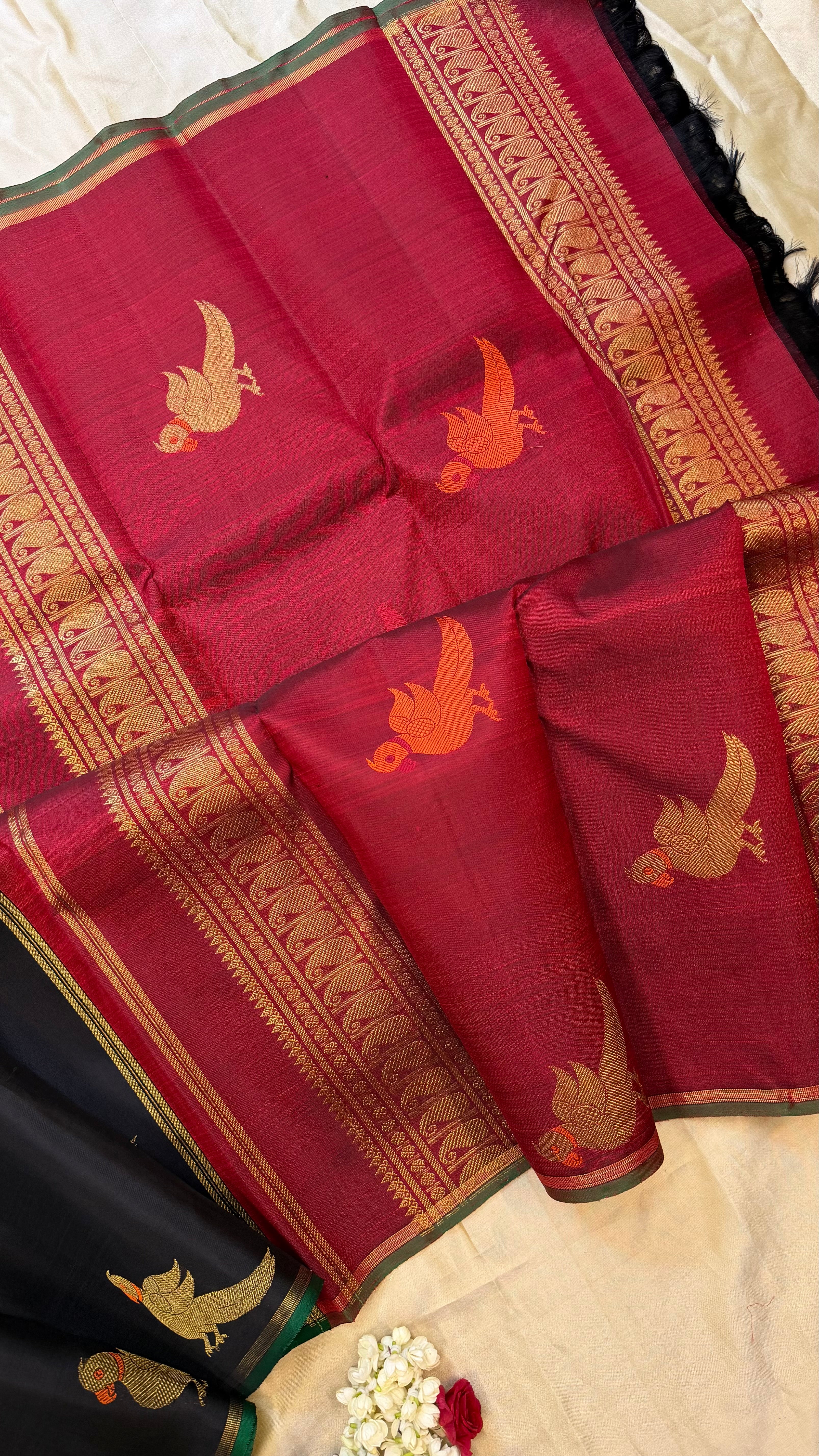 Black meenakari kili butta / kanjipuram silk