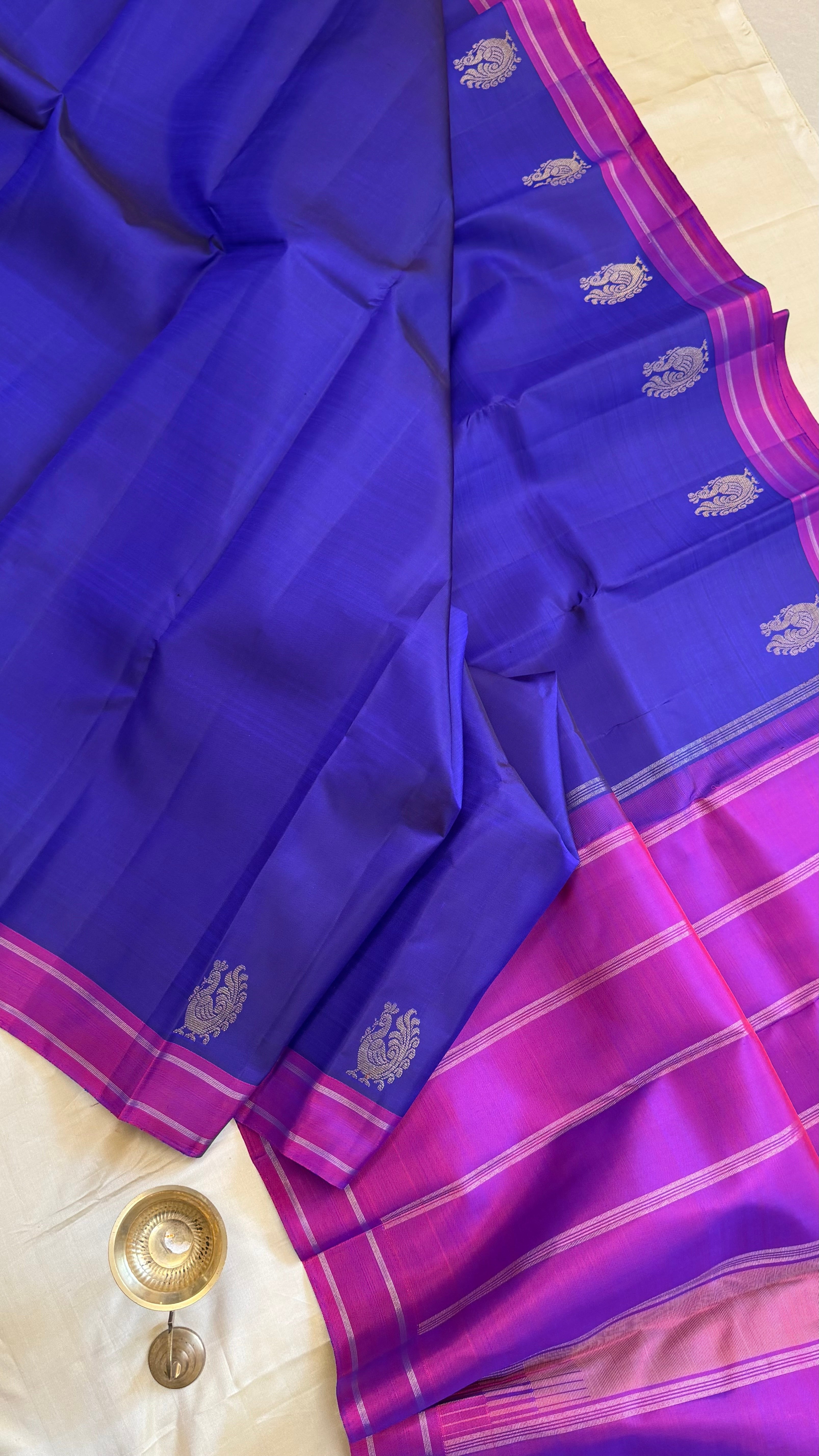 Kanchana blue  bettu butta/ Kanjipuram Silk