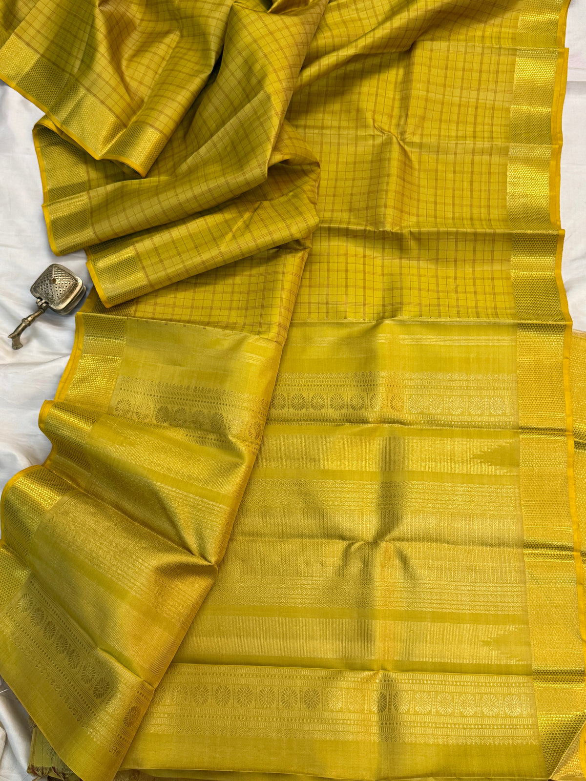 Golden thread checks and pure Zari getti border / kanjipuram silk saree clsa 11336