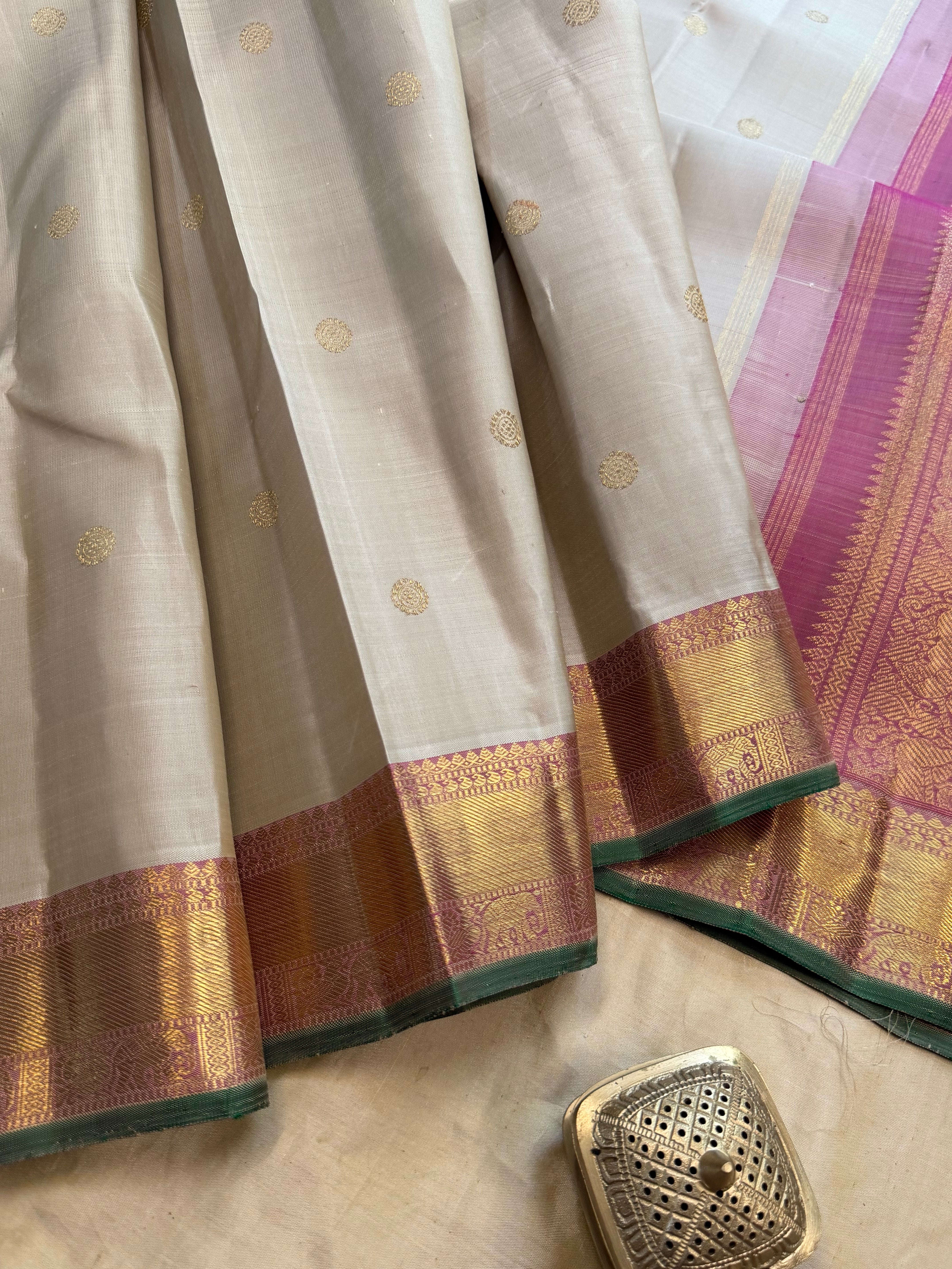 Moha : beige pink   pure Zari Kanjipuram silk