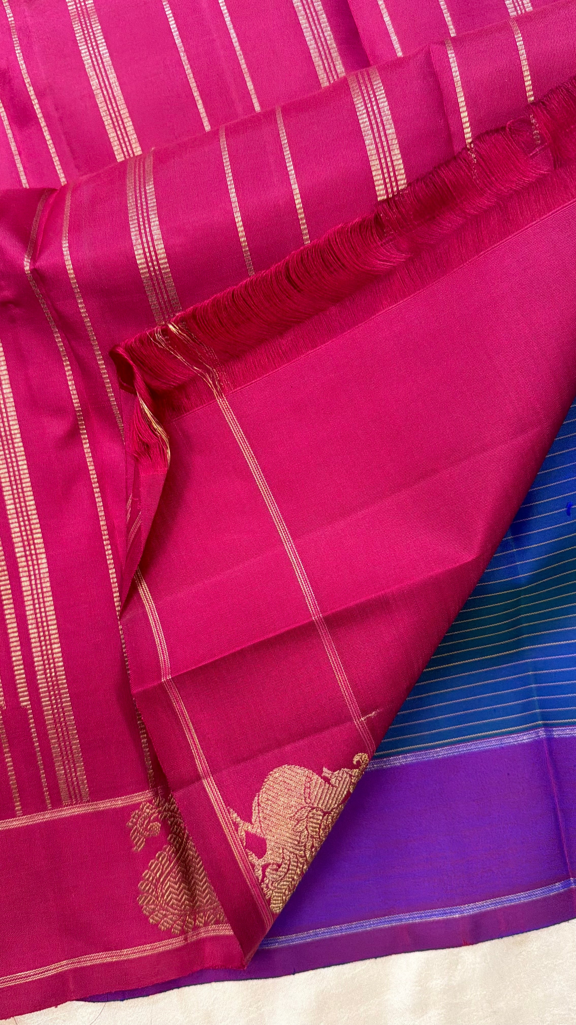 Mayilkazhuthu beetu Butta  / Kanjipuram silk
