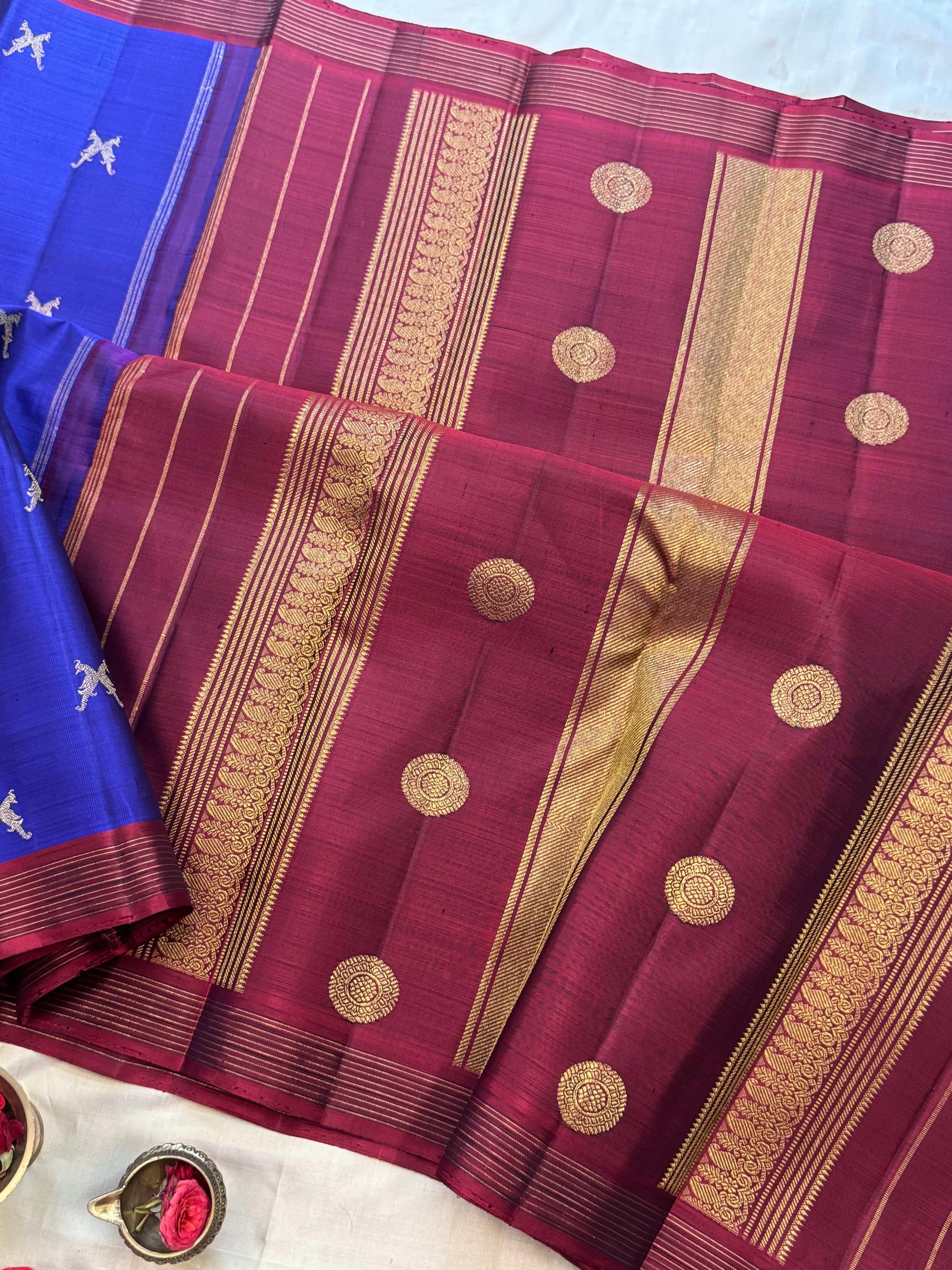 Purplish blue jodi kili body butta / Kanjipuram silk