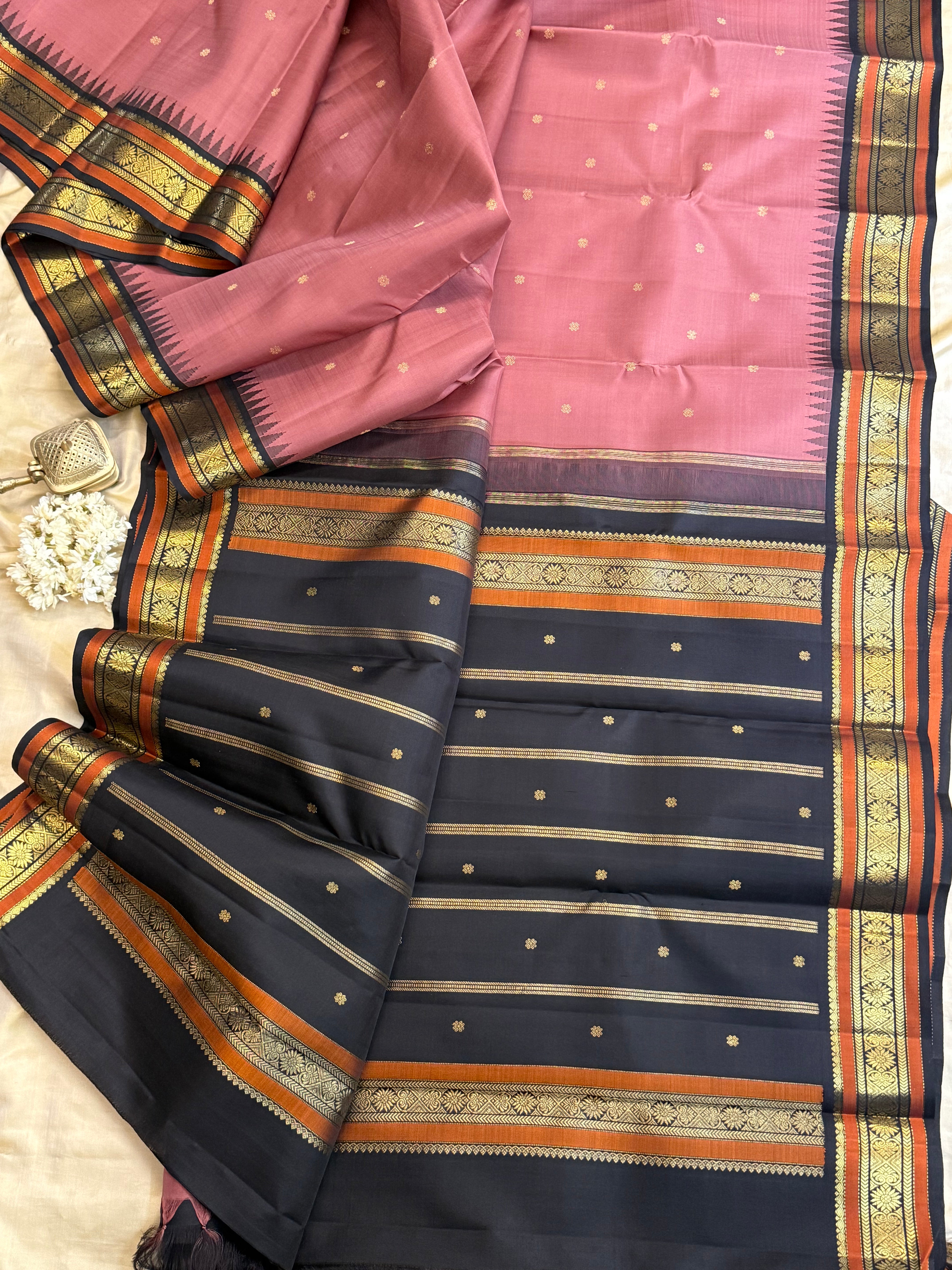 Rosewood pink and black kai korvai/ Kanjipuram silk