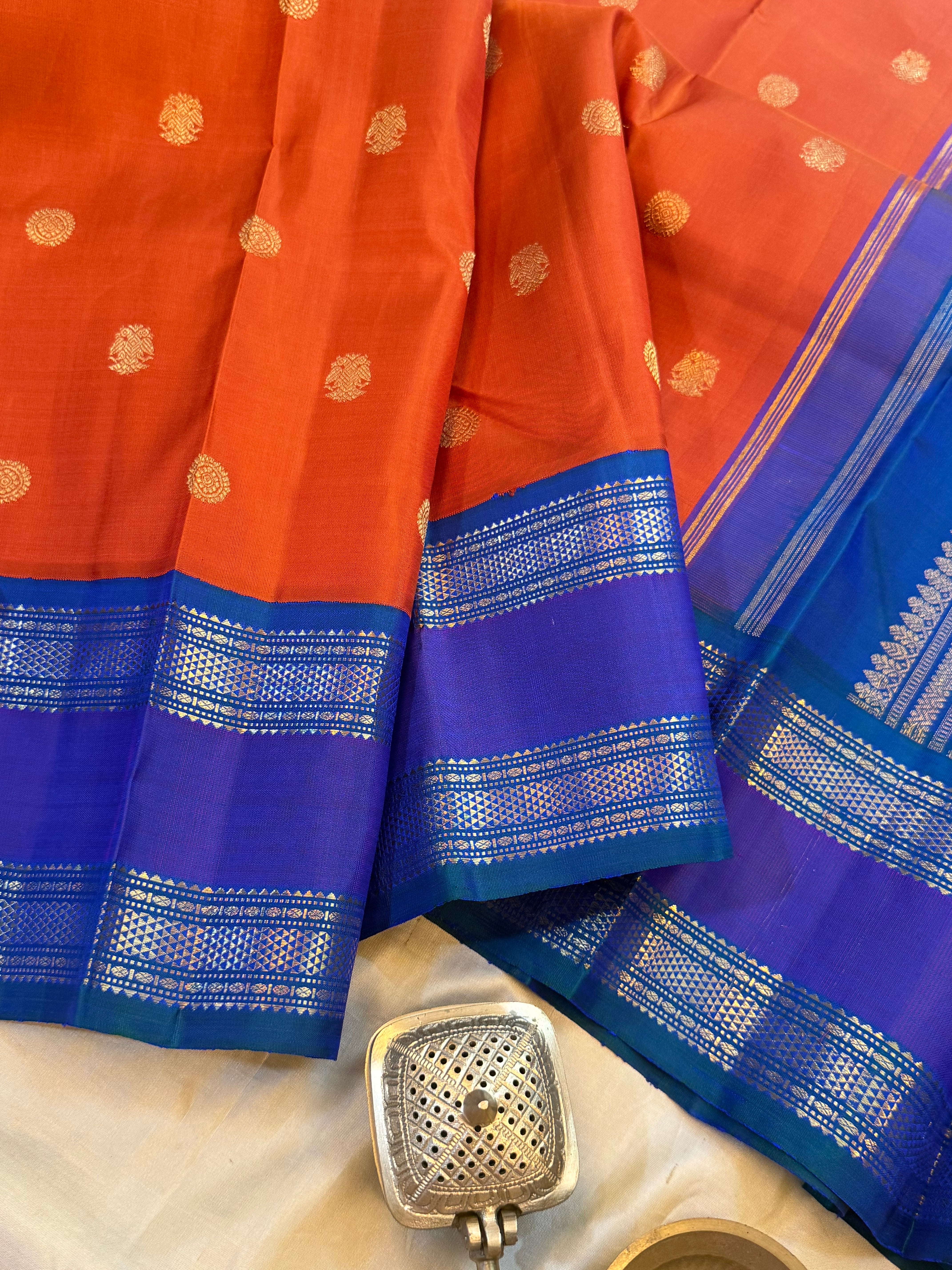 Rust  retta pet Kai Korvai  / Kanjipuram silk