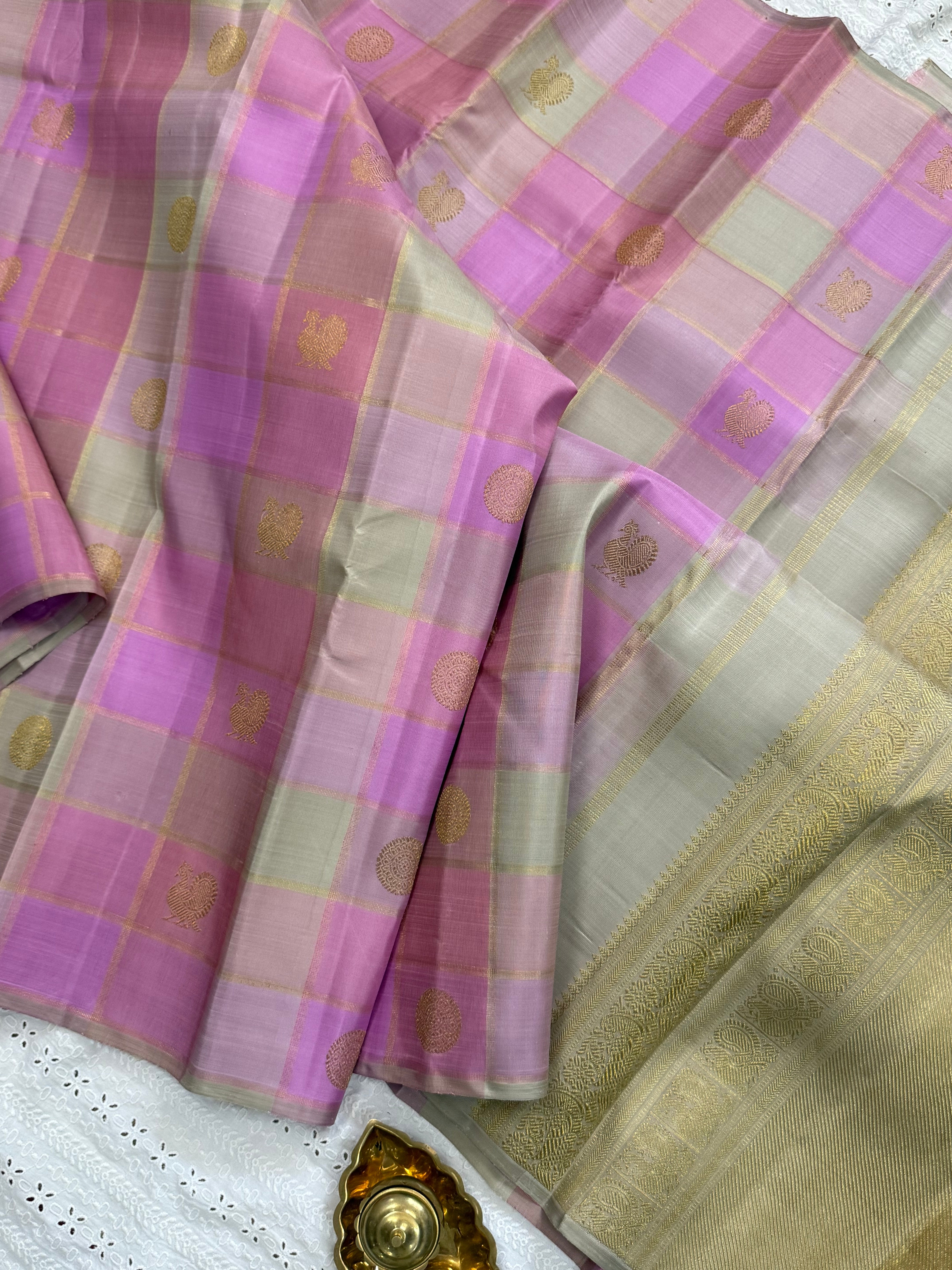Paalum pazhamum pastel / kanjipuram silk CL10174