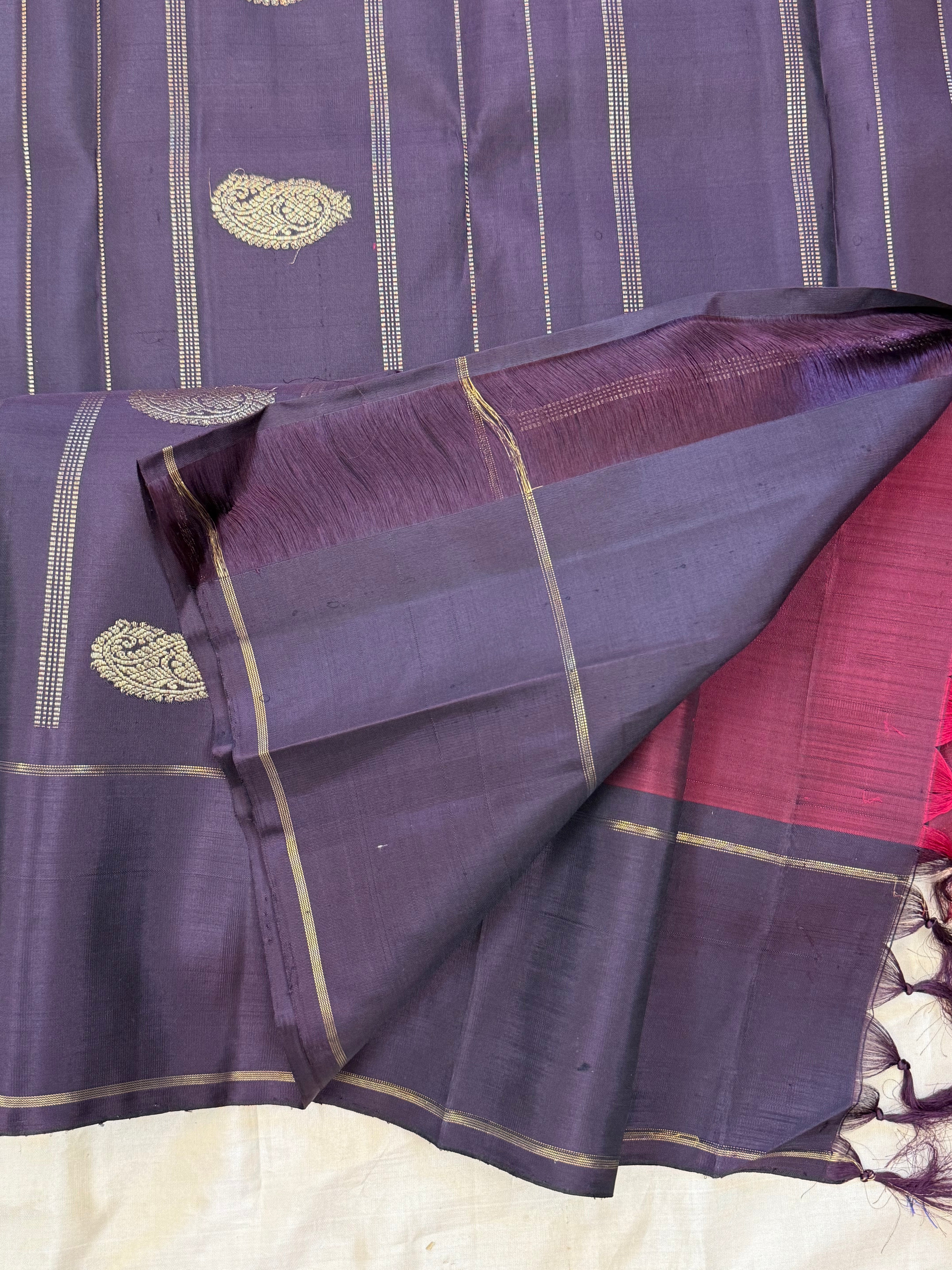 Unusual Deep Araku and brown flying horse and chakram butta / KANJIPURAM SILK SAREE CLSA 10084