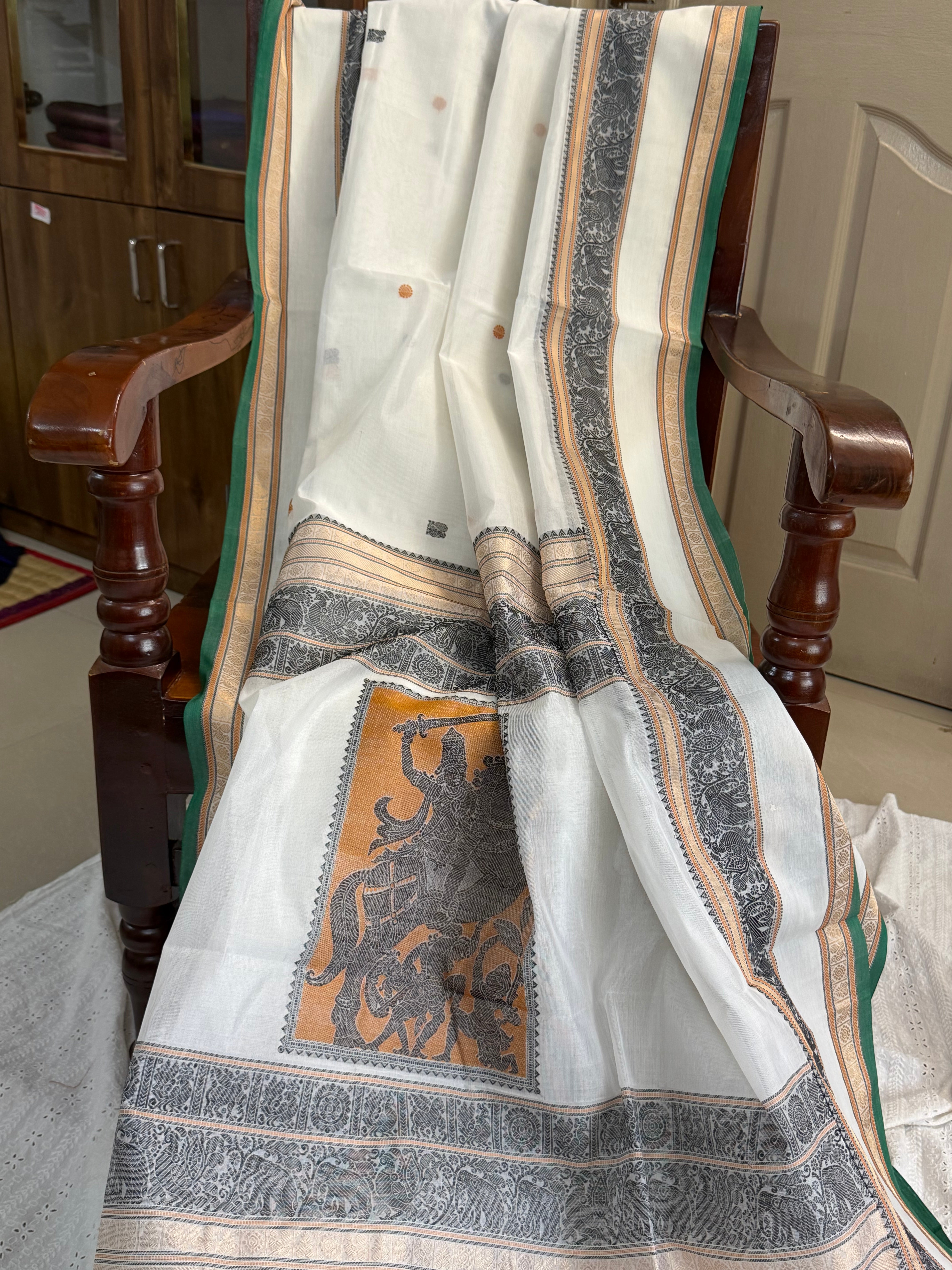 Offwhite unique pallu/ Silk Cotton