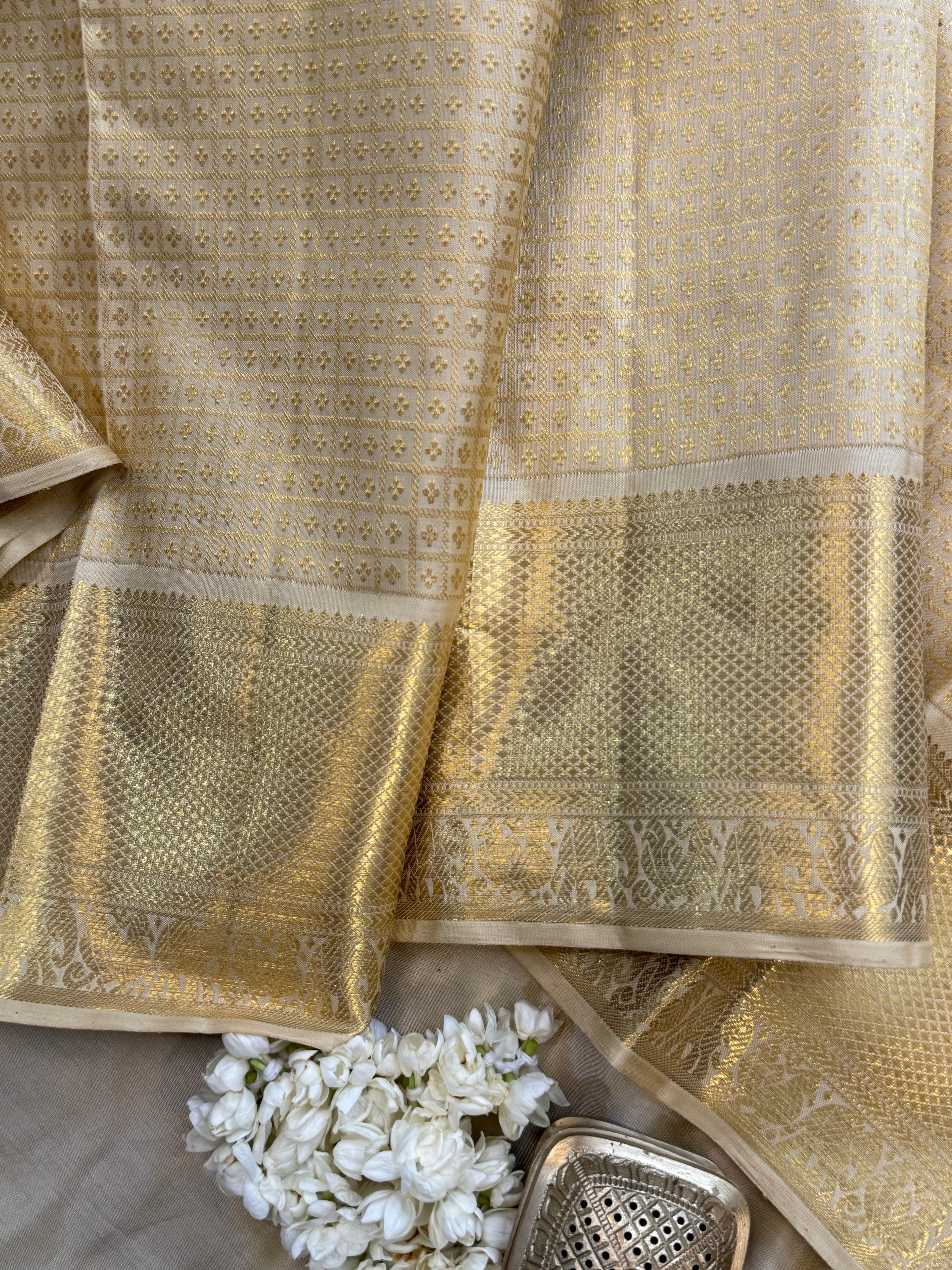 Tussar (Golden) lakshambutta / Arani silk CL10113