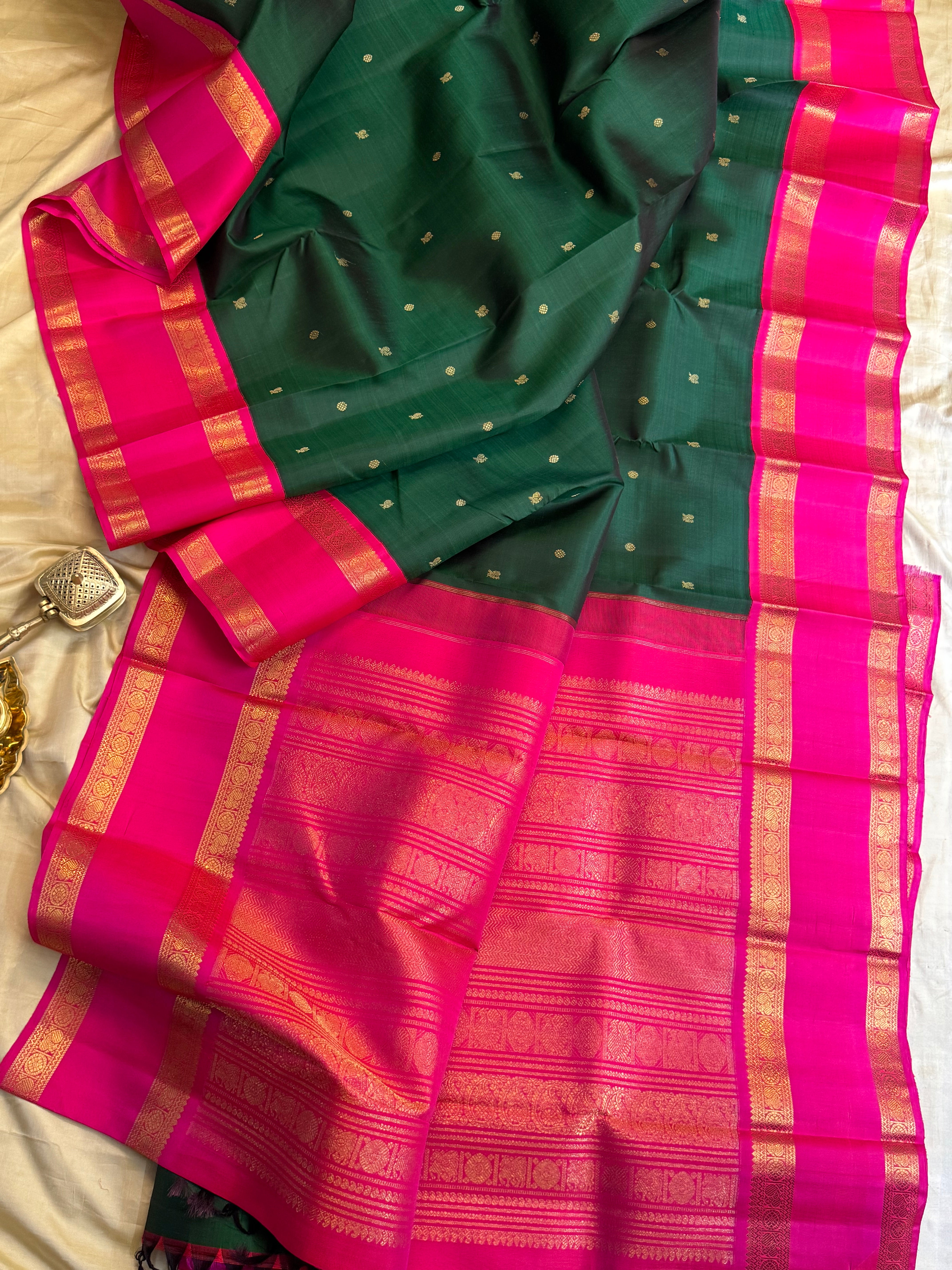 Double tone green korvai : kanjipuram silk