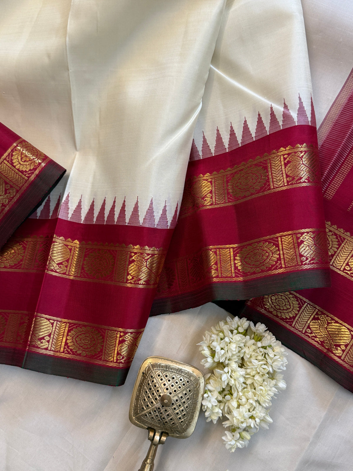 Off white with Rettapet Korvai / kanjipuram silk saree clsa 6309
