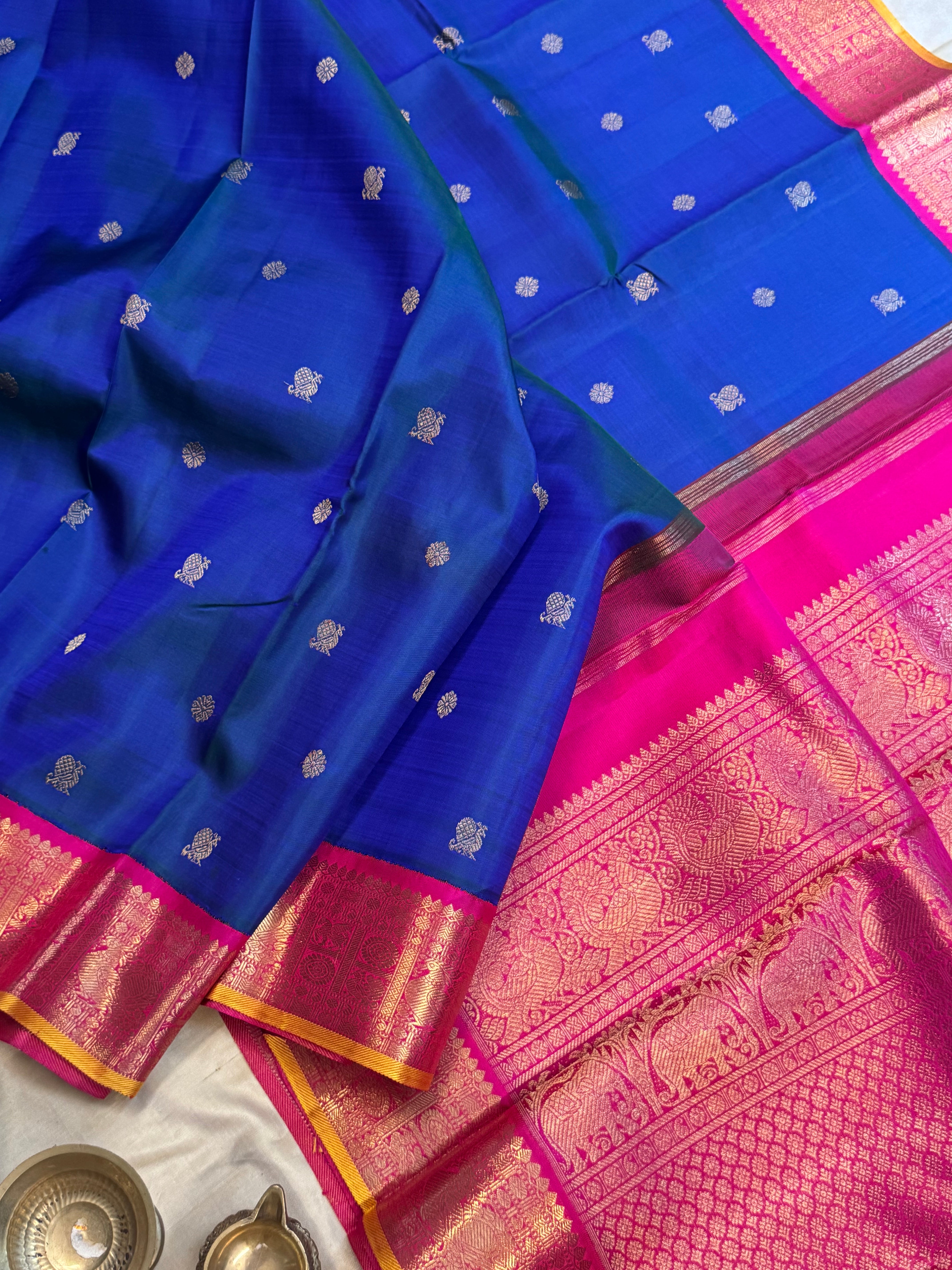 AALAYAM :  Mayilkazhuthu kanjipuram silk
