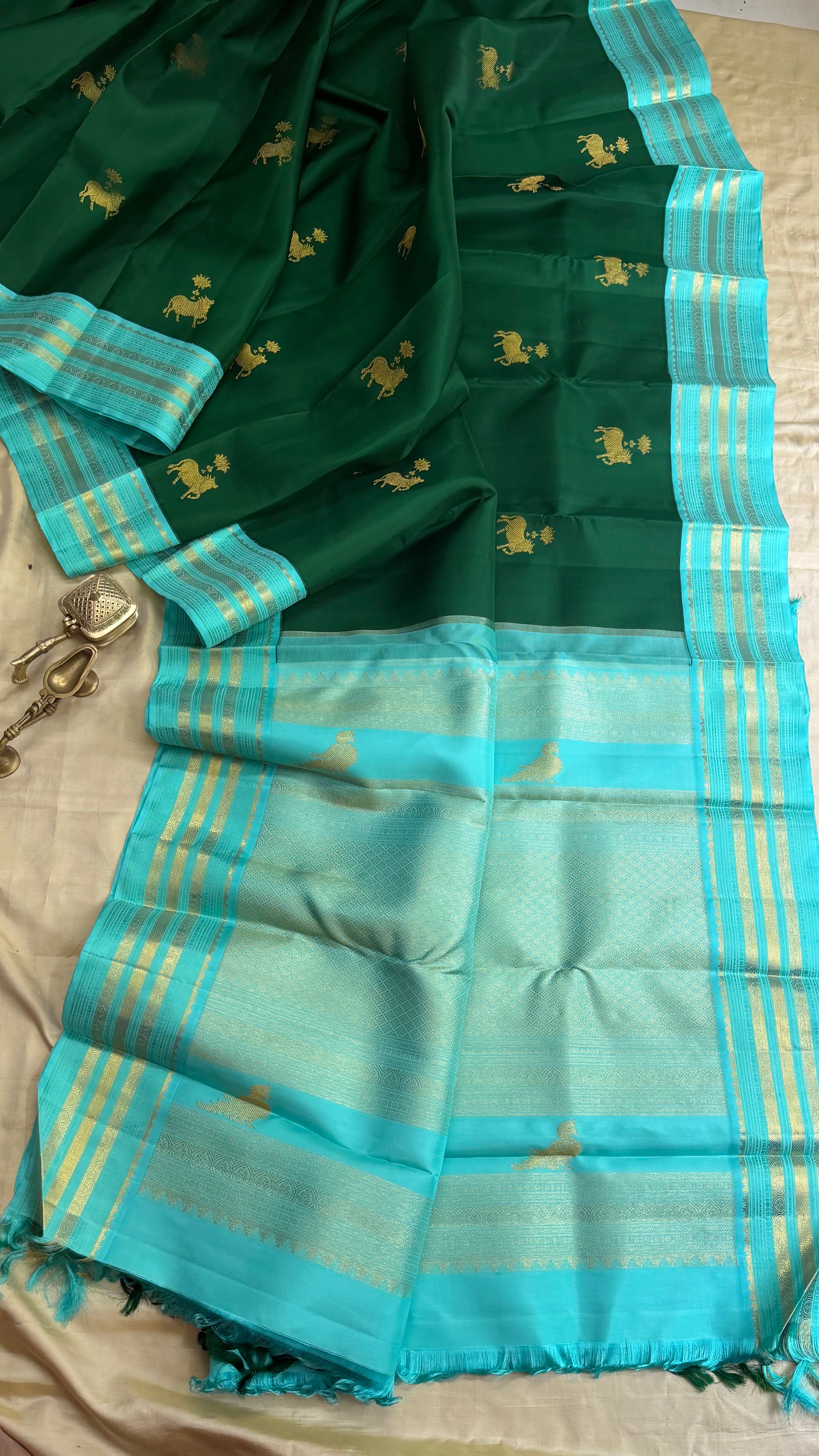 Amoha : Green with turquoise blue Korvai   Kanjipuram silk 9088CL