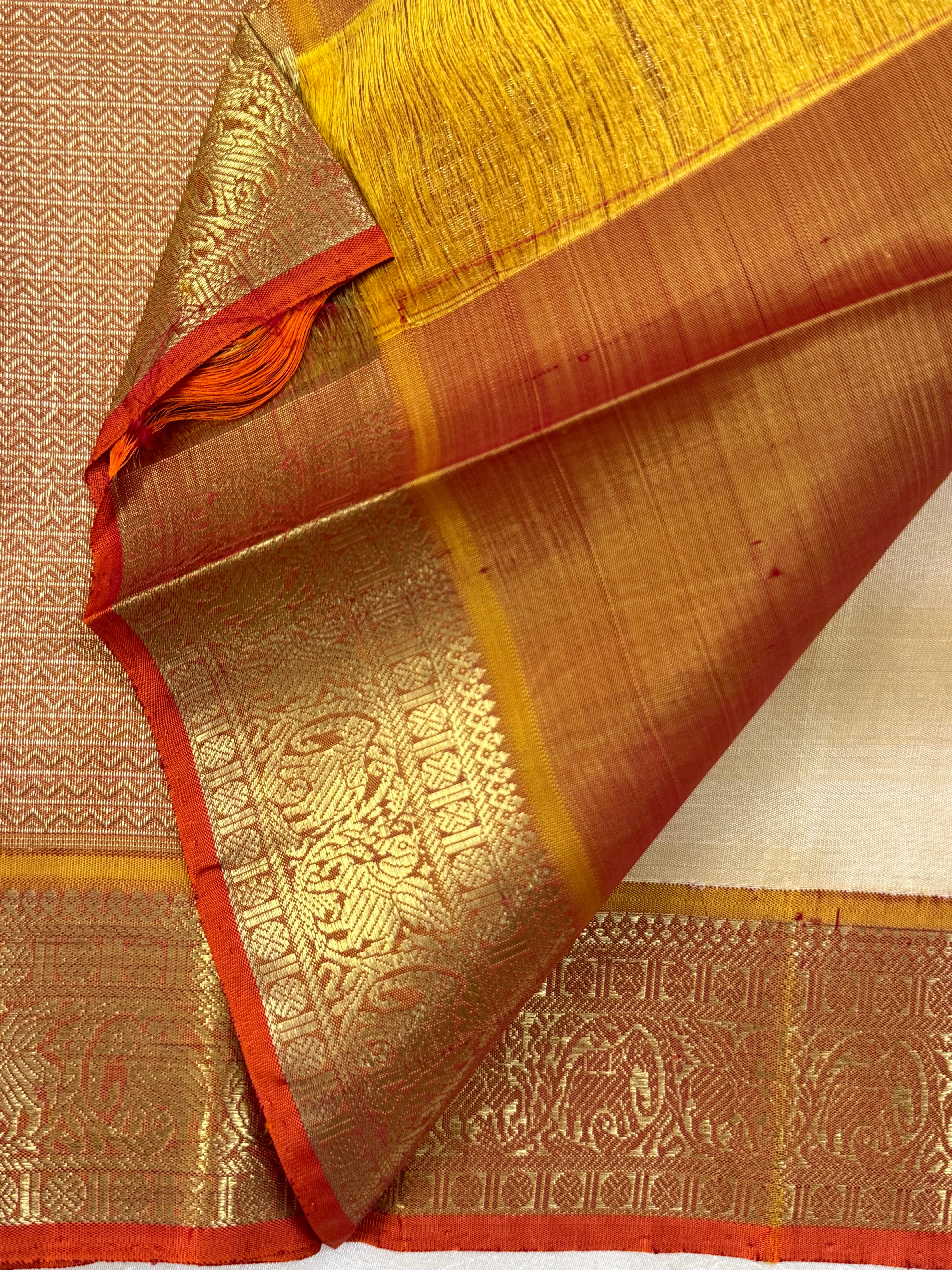 Venpattu and rust kai korvai / Kanjipuram silk