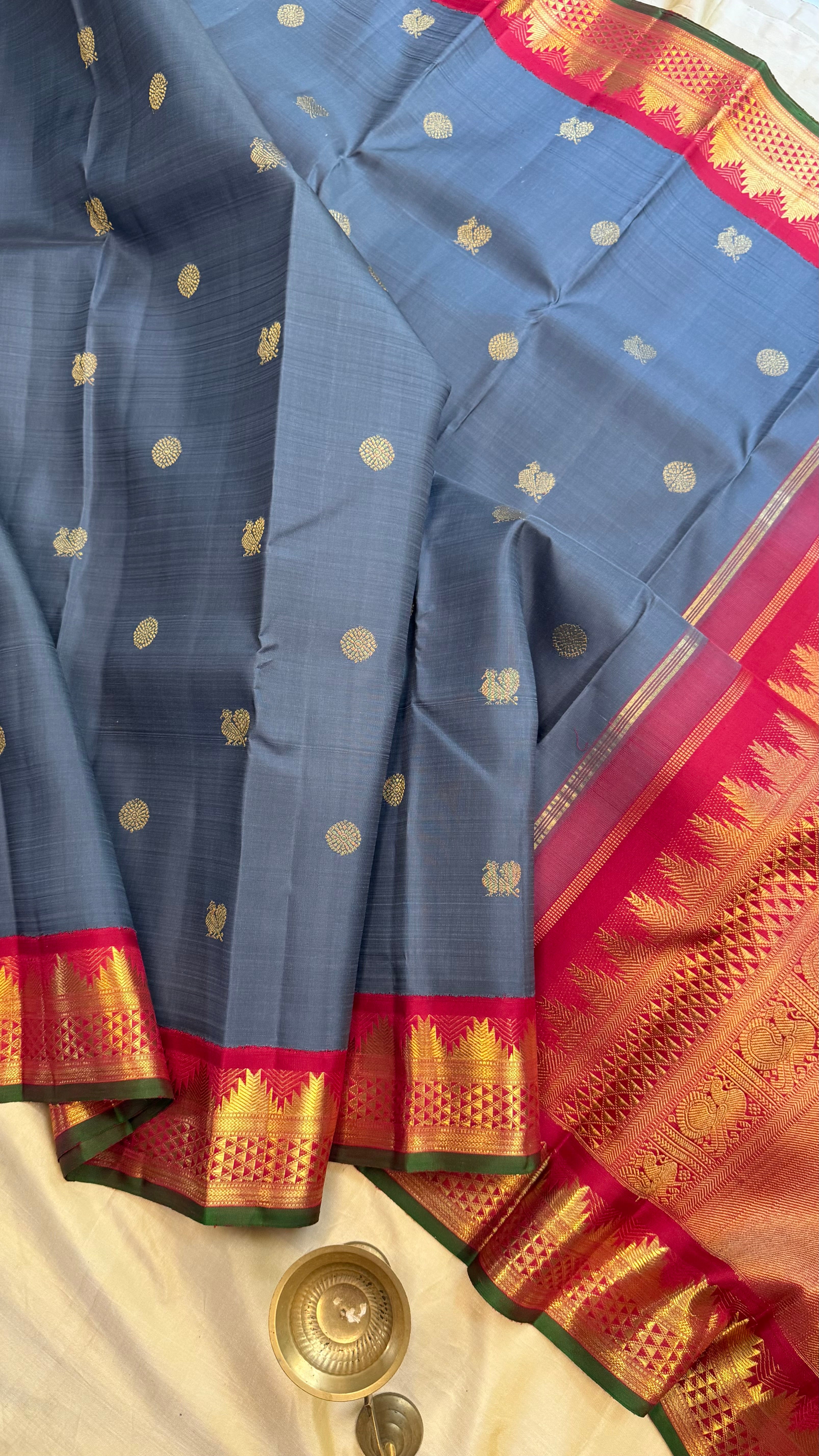 Grey korvai kanjipuram/ Kanjipuram silk