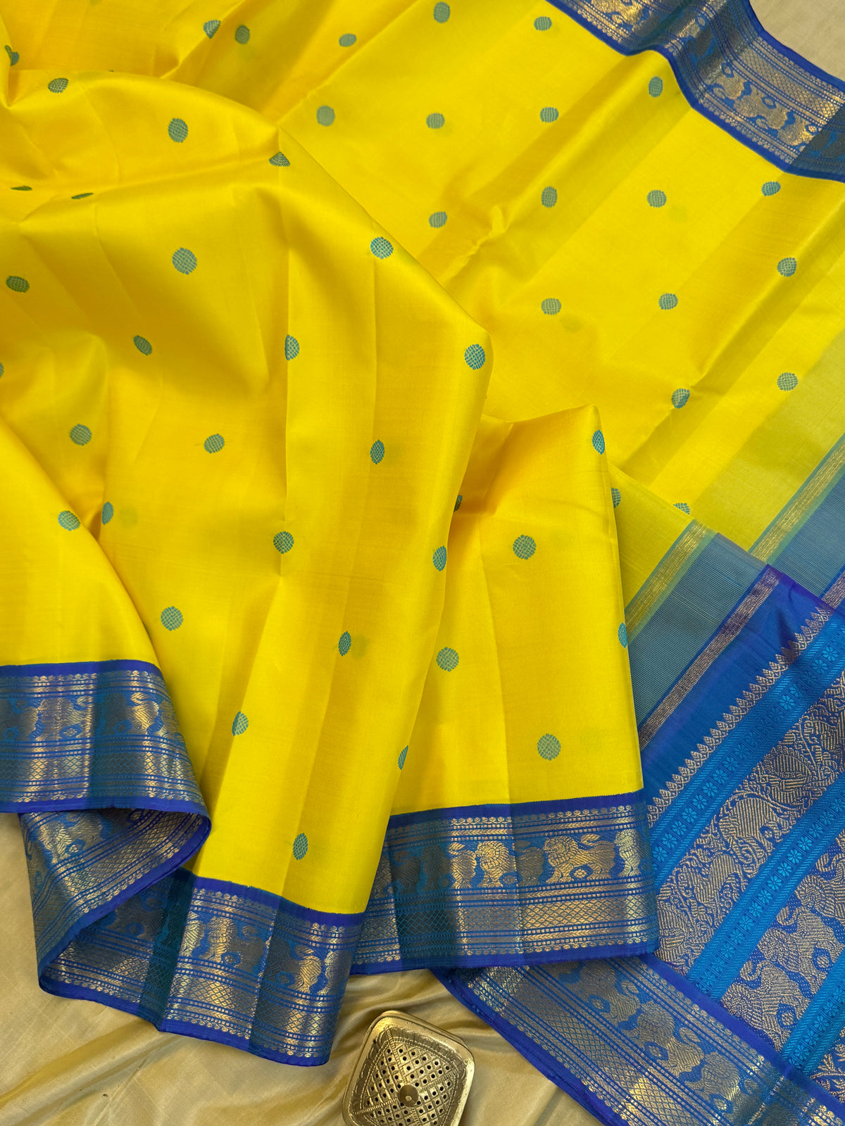 Lime yellow  Kai Korvai / pure Kanjipuram silk