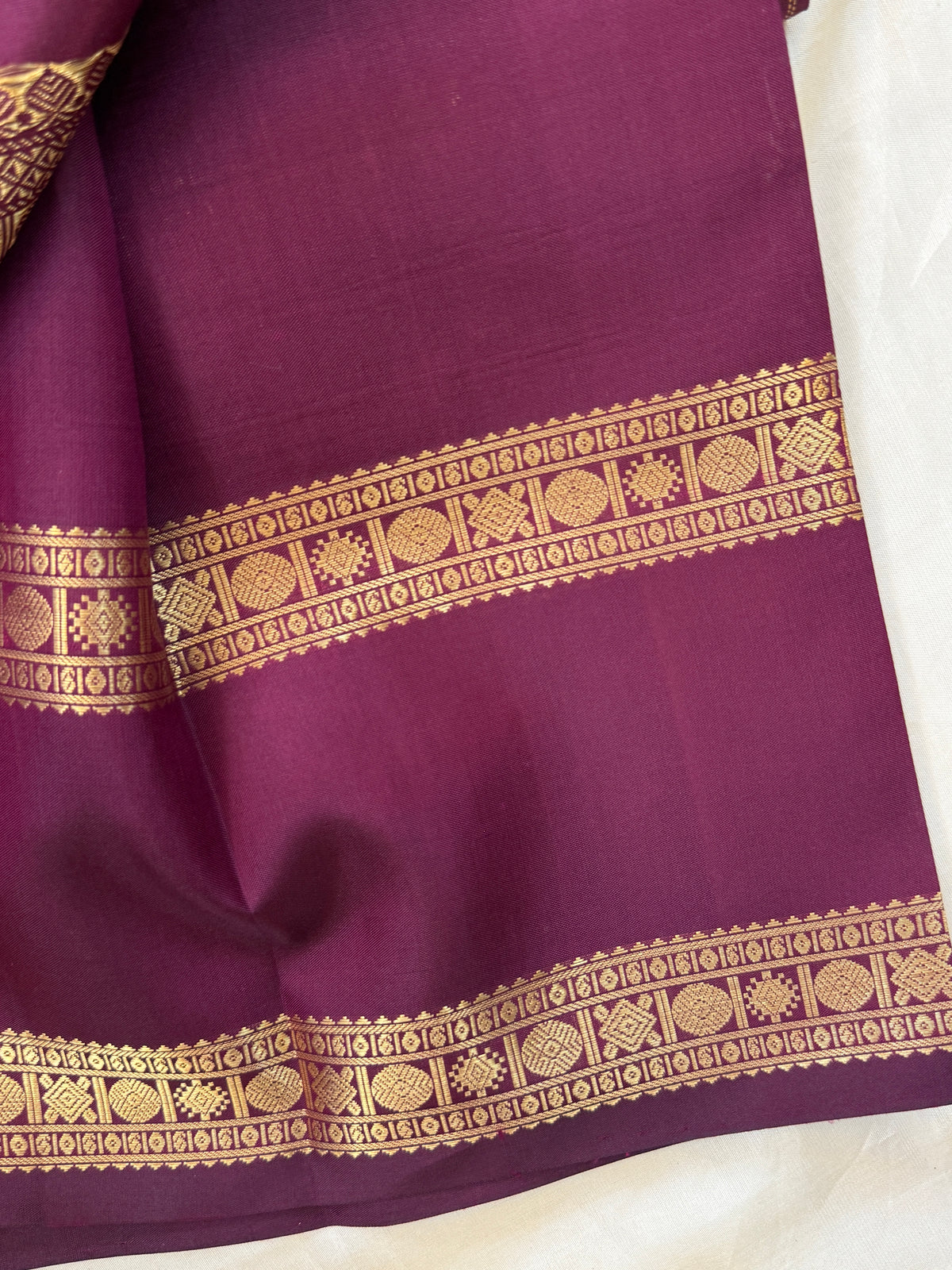 Special edition Burgundy with Zari kattam silk saree/clsa 12415