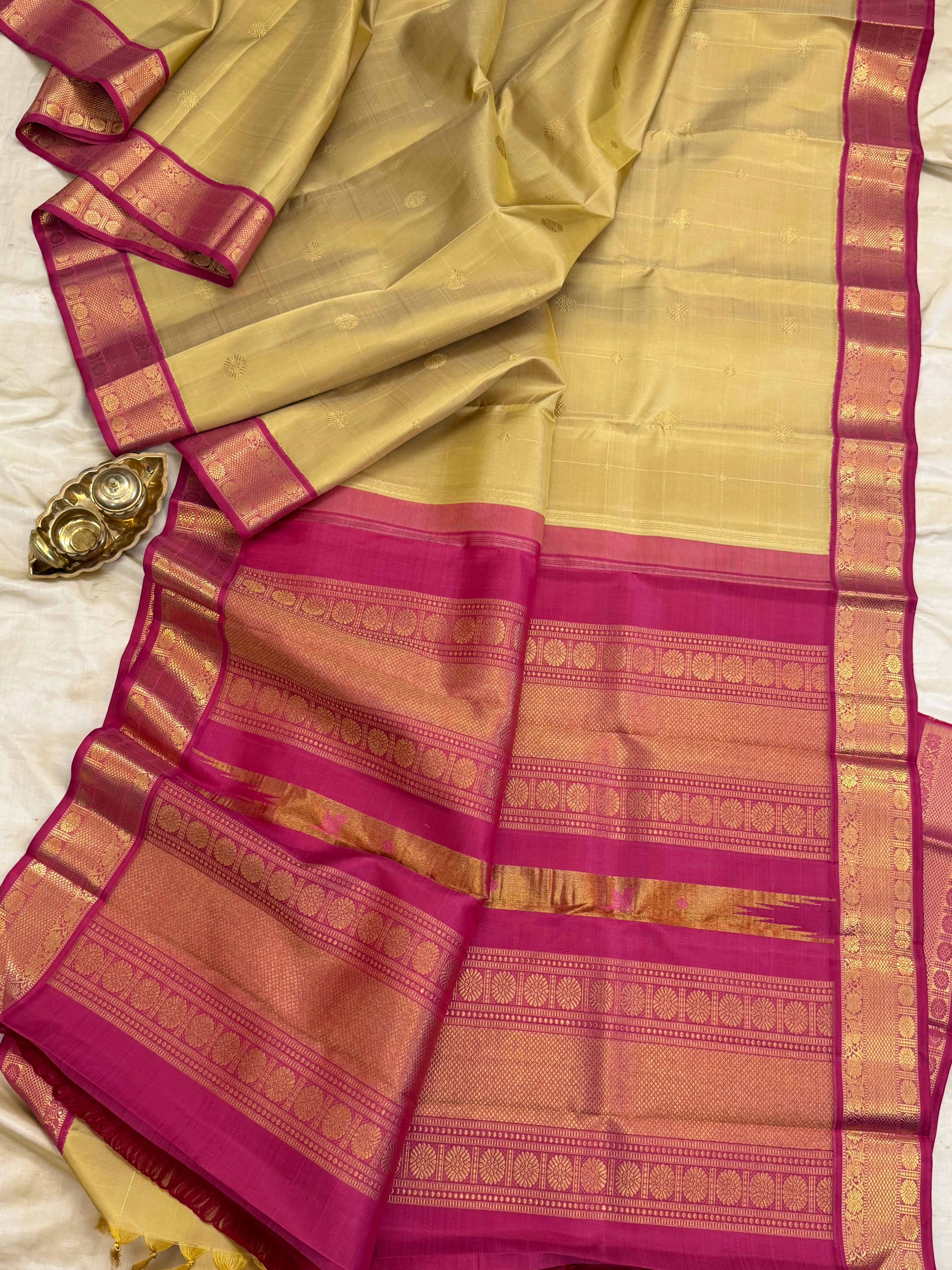 Light pastel yellow Kattam Butta  Korvai  Kanjipuram silk