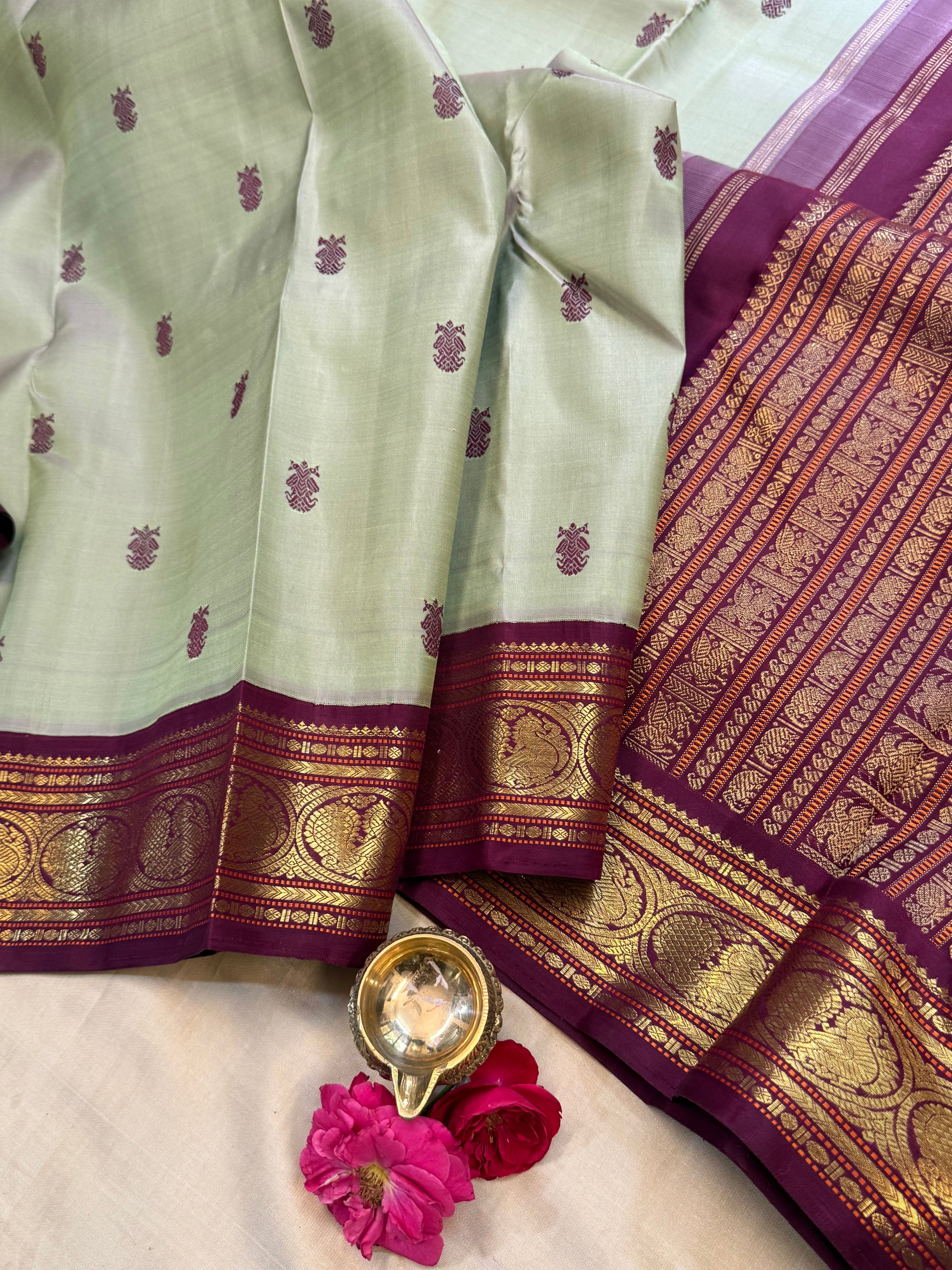 Elakai green and brown thread body butta kai korvai/ kanjipuram silk