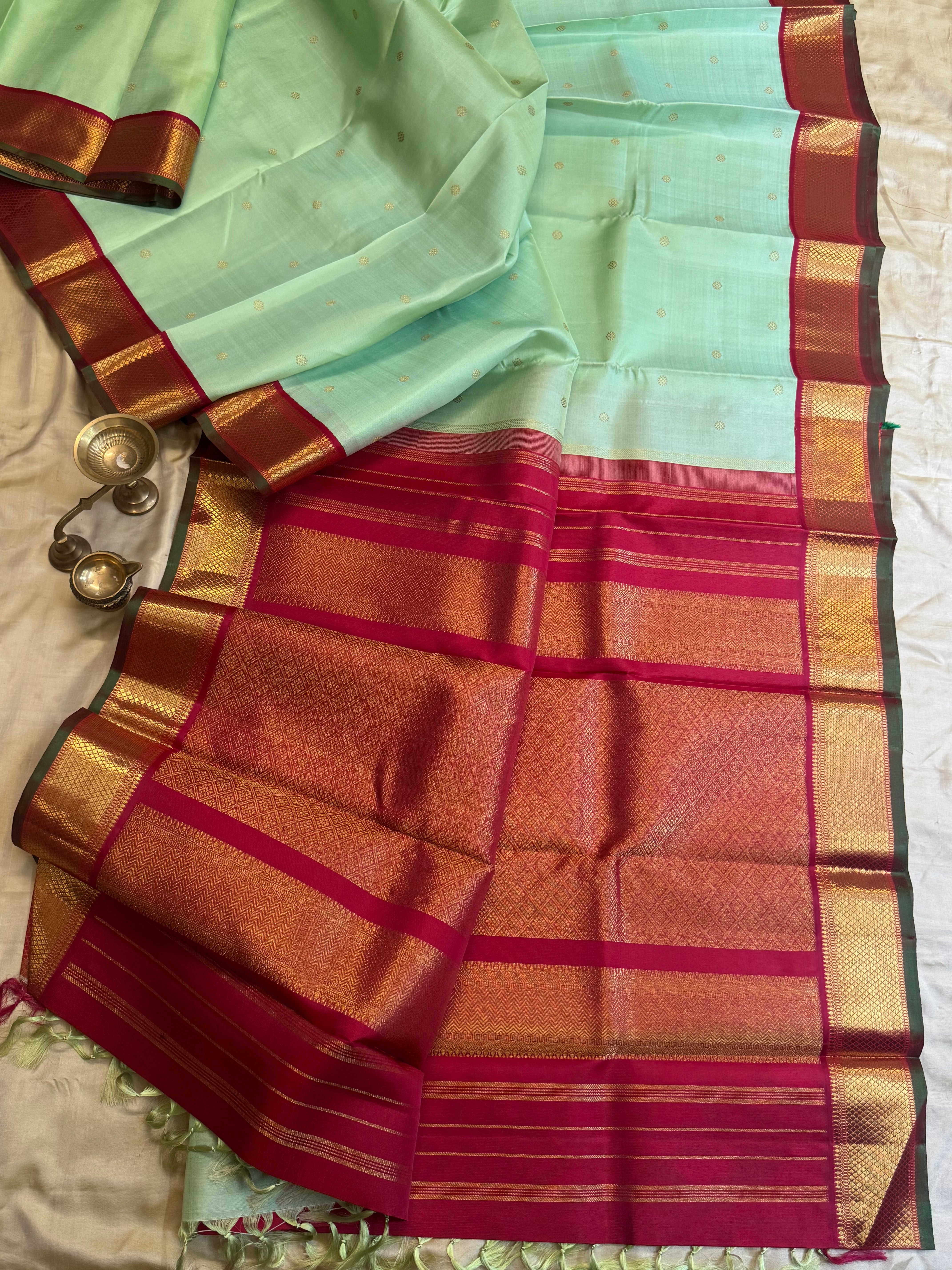 AALAYAM :   Pista green korvai  kanjipuram silk