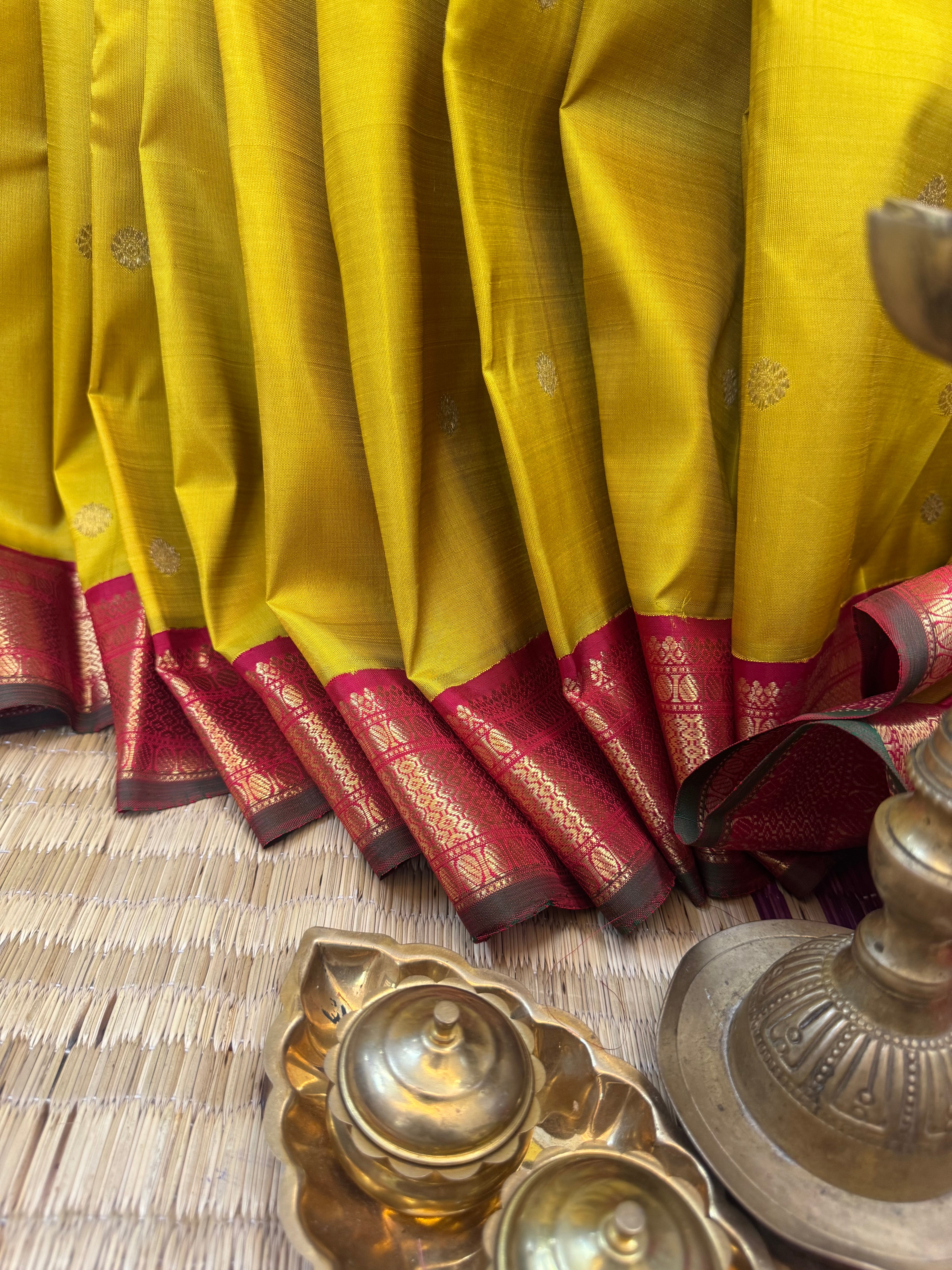 SAMPANGA and RED KORVAI/KANJIPURAM SILK SAREE CLSA8923