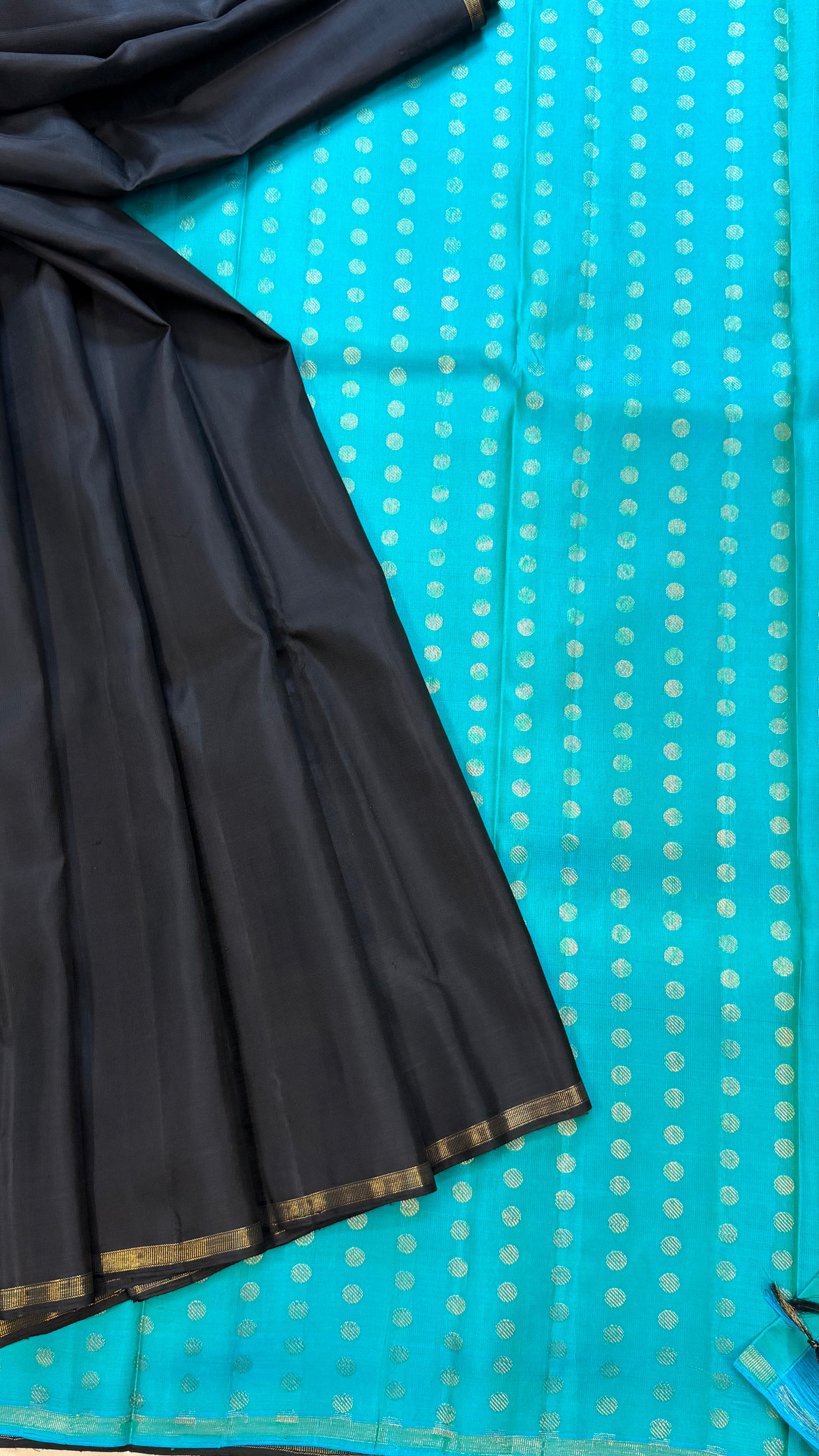 Black with turquoise blue palla  / Kanjipuram silk