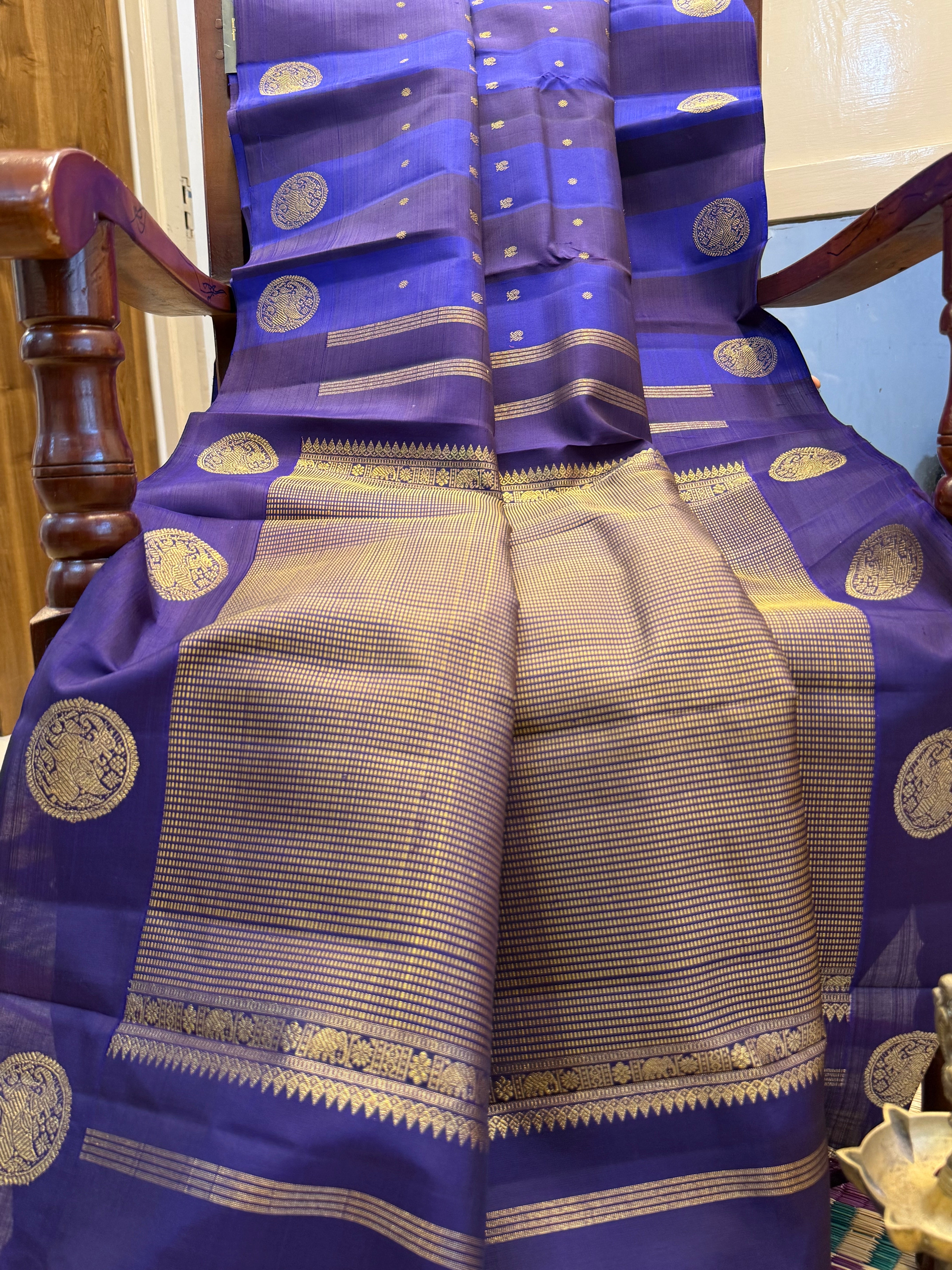 Blue and purple border butta / kanjipuram silk CL9498
