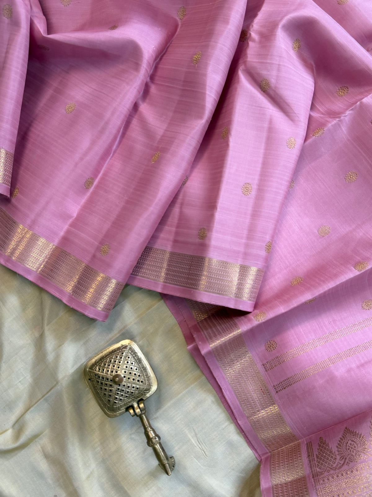 Baby pink butta  pure Kanjipuram silk