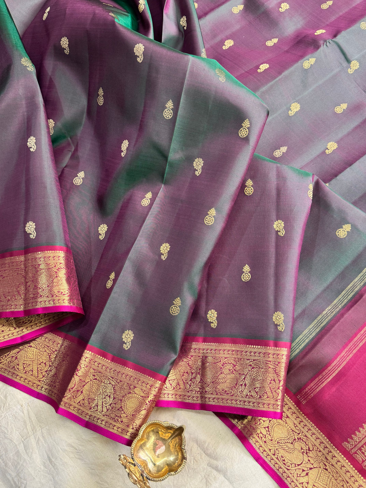 Manthulir body with maroon border pure zari kanjipuram silk saree clsa 11762