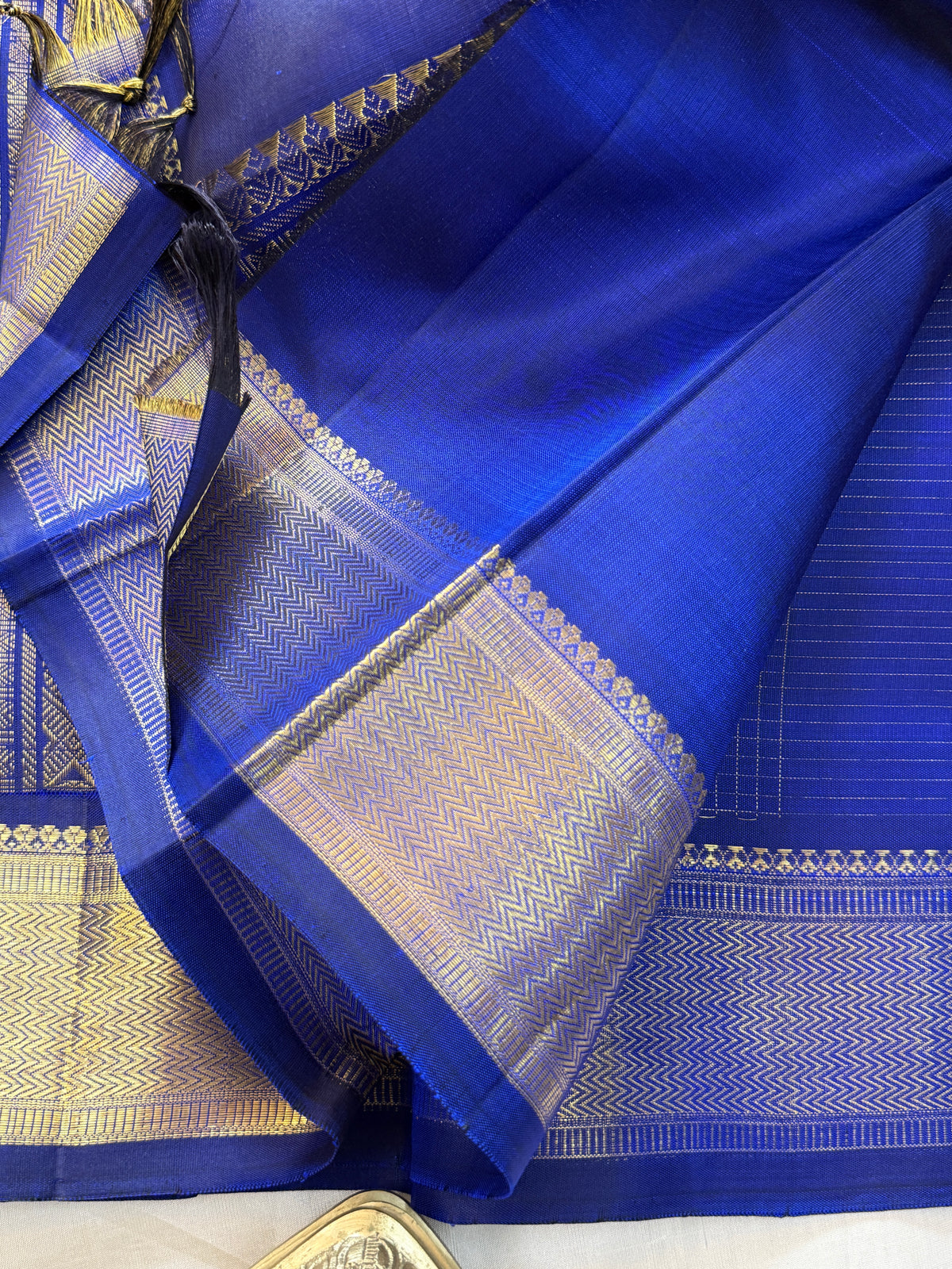 Blue - Day 3 Navarthri colour pure Zari Kanjipuram silk / blue Kattam Butta clsa 11445