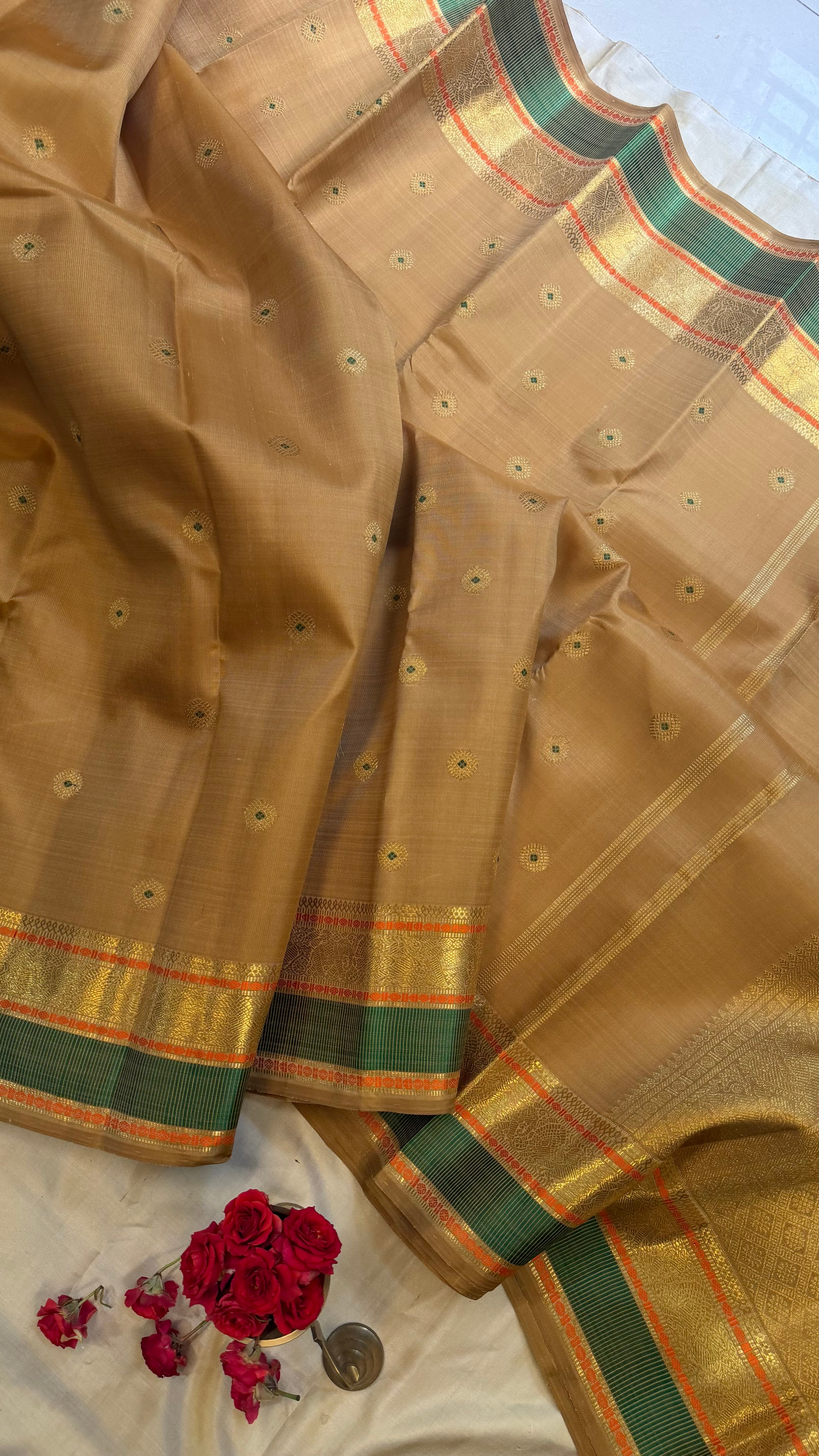 Golden Tussar Meena Butta / Kanjipuram silk