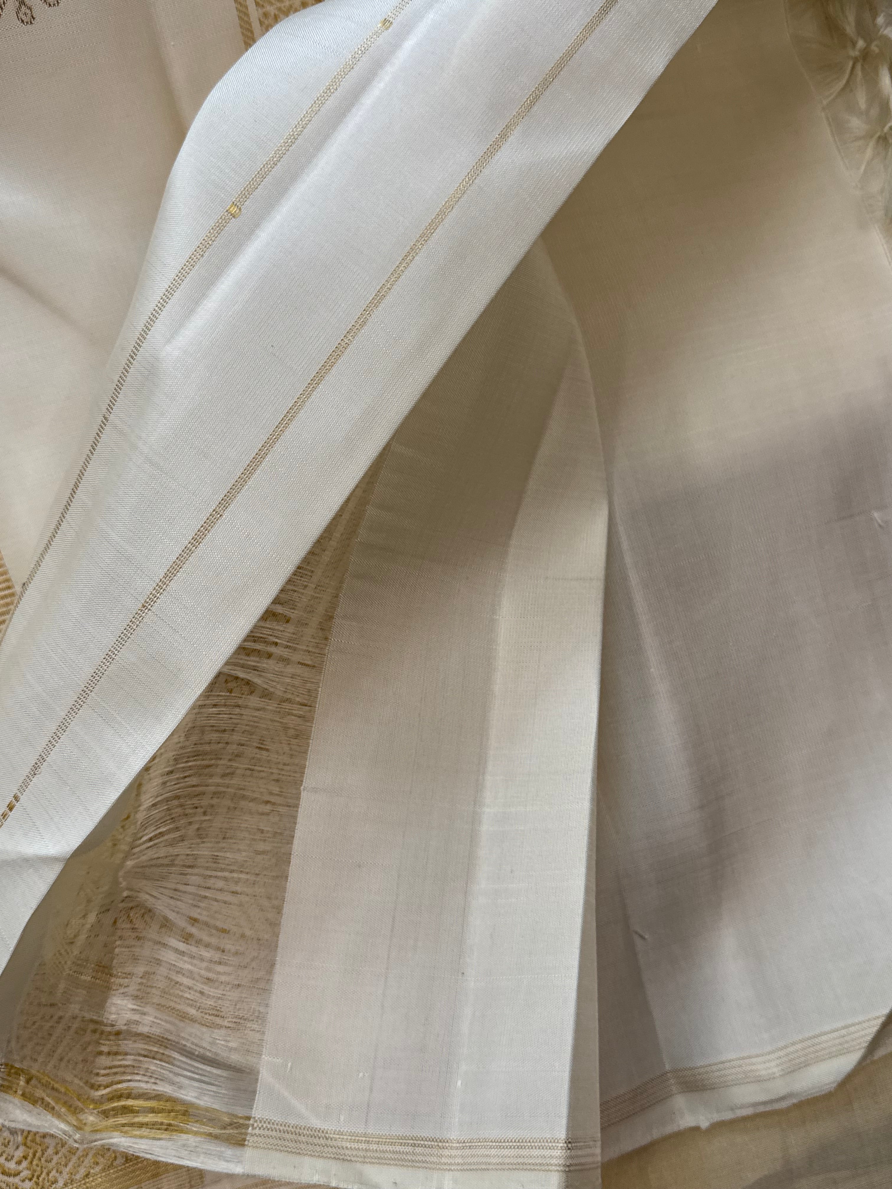 Off white pillayar moggu   / Kanjipuram silk