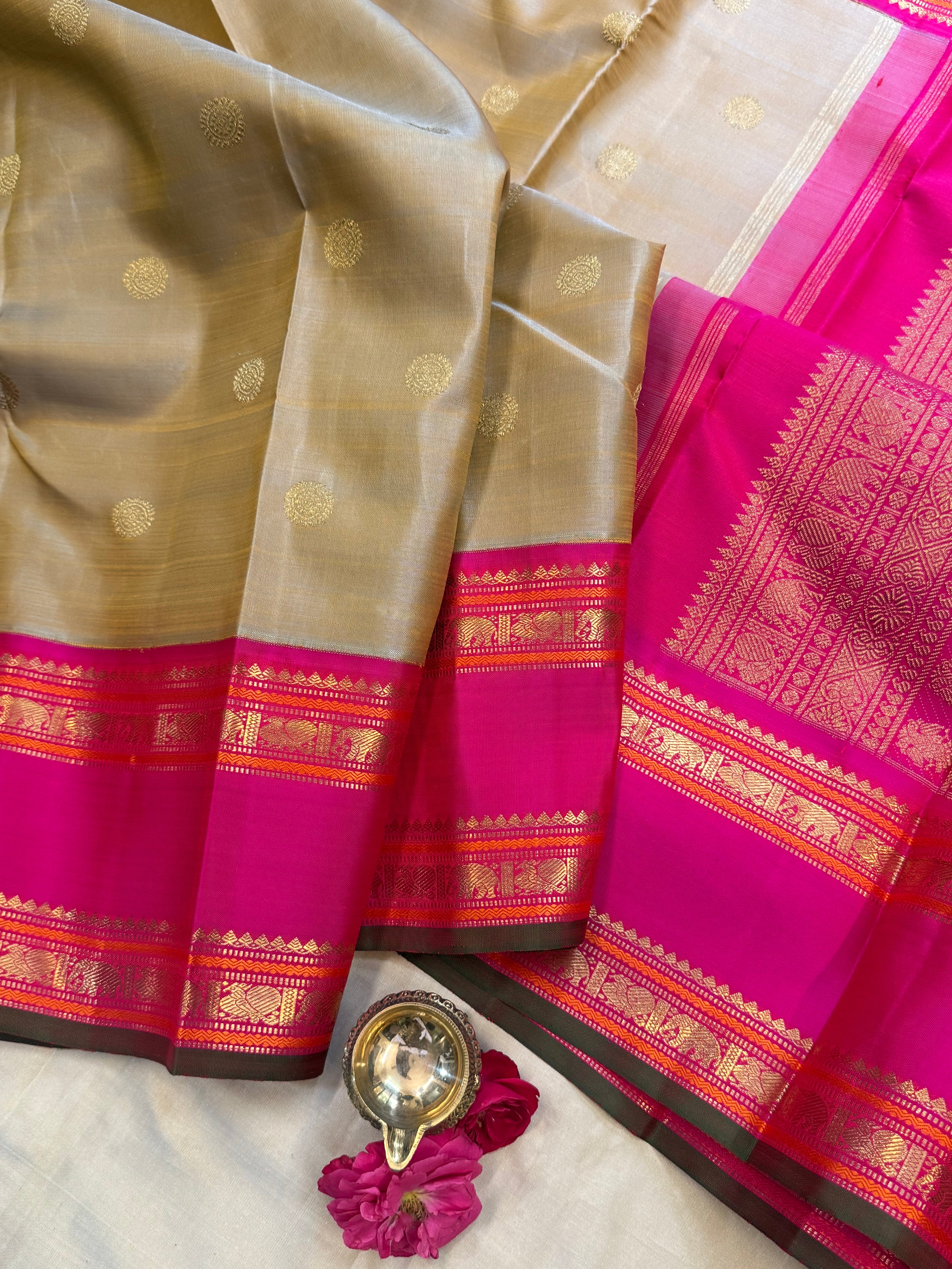 Pastel grey shots and pink rettapet border kai korvai/ kanjipuram silk