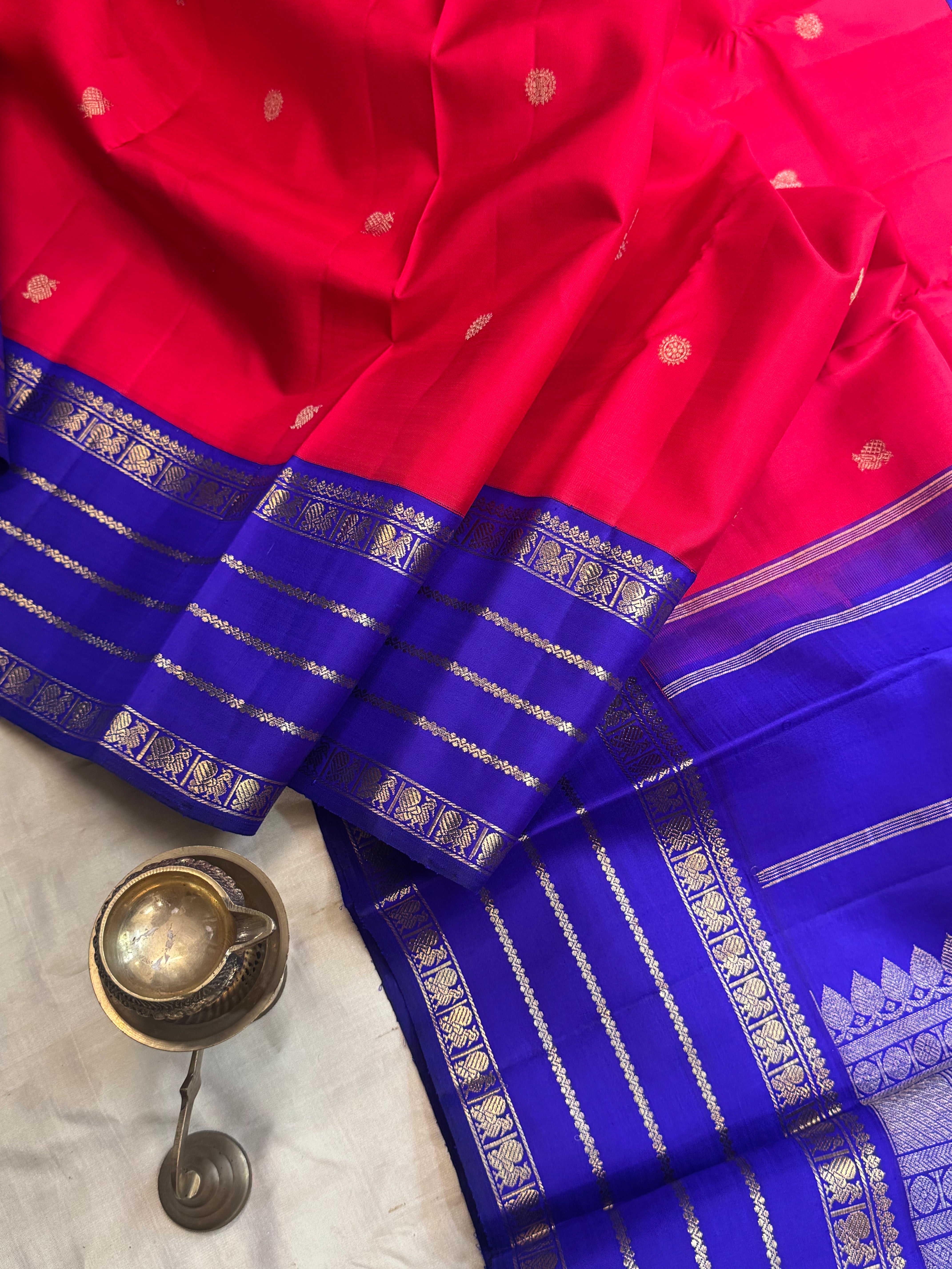AALAYAM :  Red varisapet korvai  kanjipuram silk