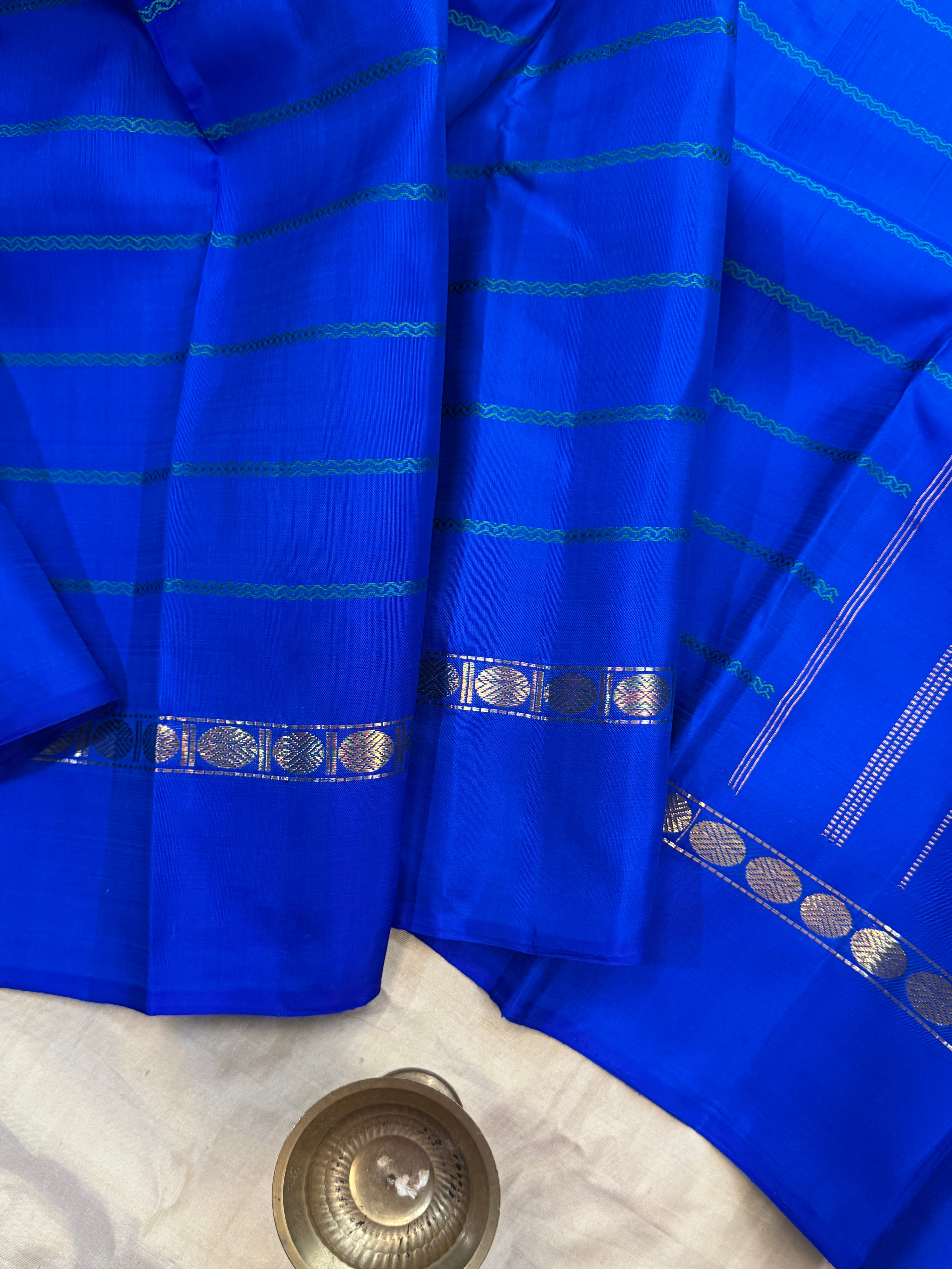 Royal blue  veldhari / Kanjipuram silk