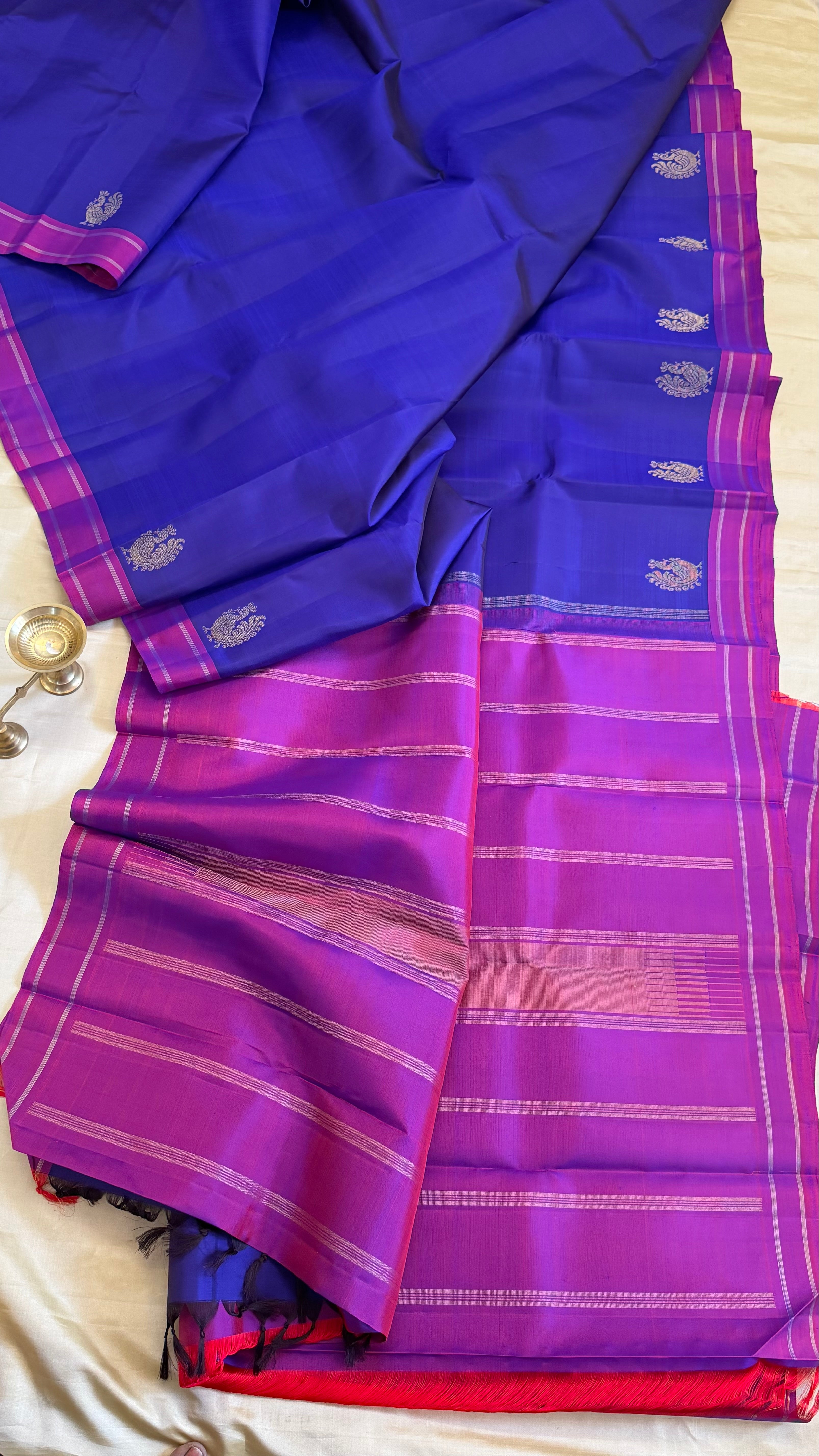 Kanchana blue  bettu butta/ Kanjipuram Silk