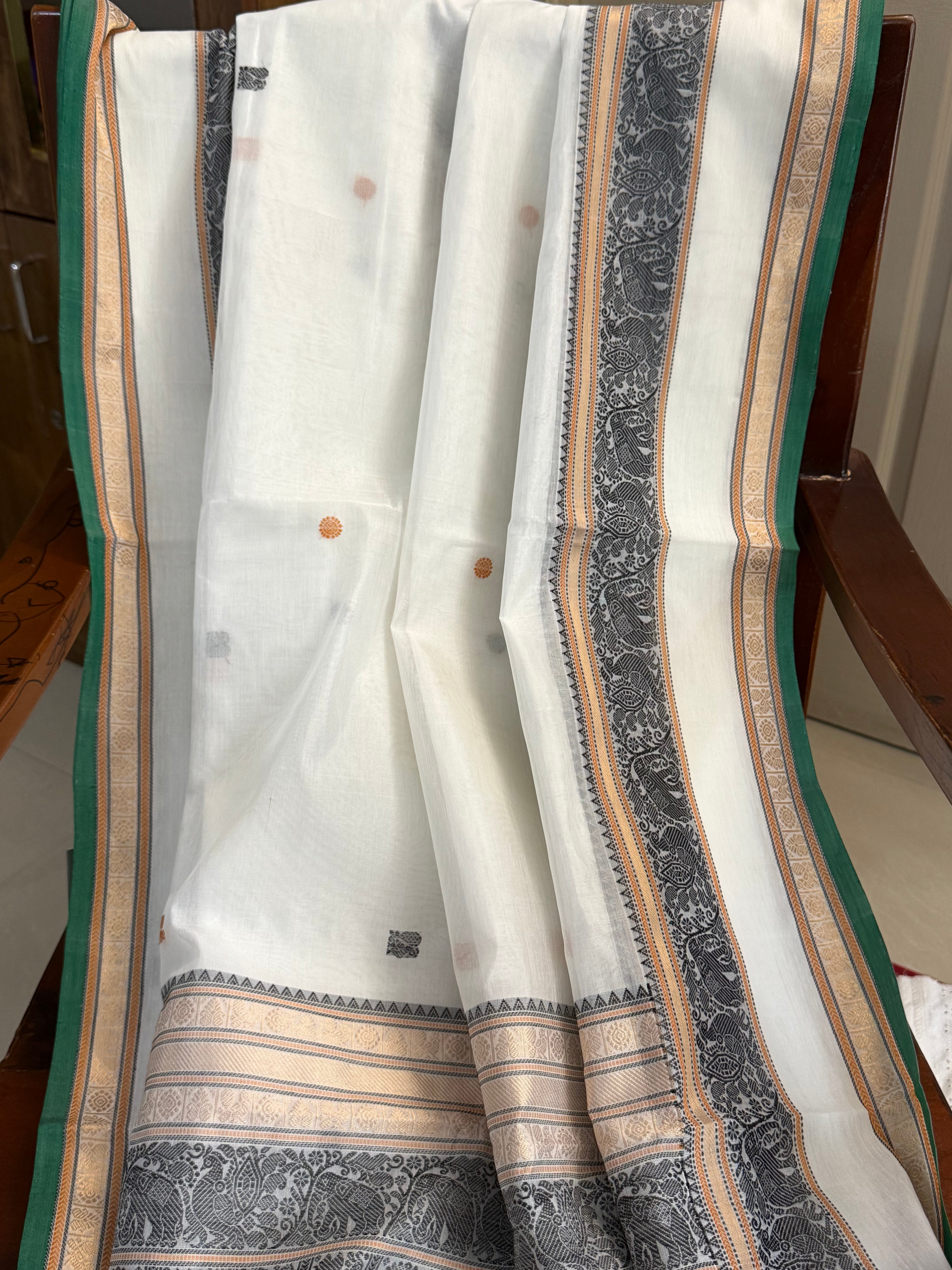 Offwhite unique pallu/ Silk Cotton