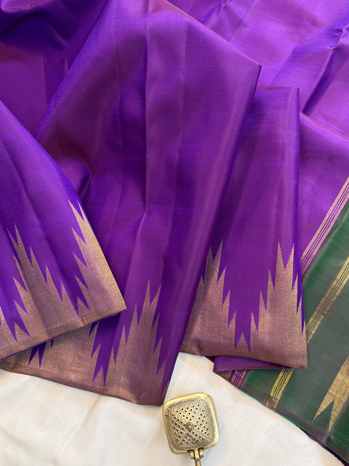 Brinjal 8 kol temple border/ Kanjipuram silk saree CLSA11548