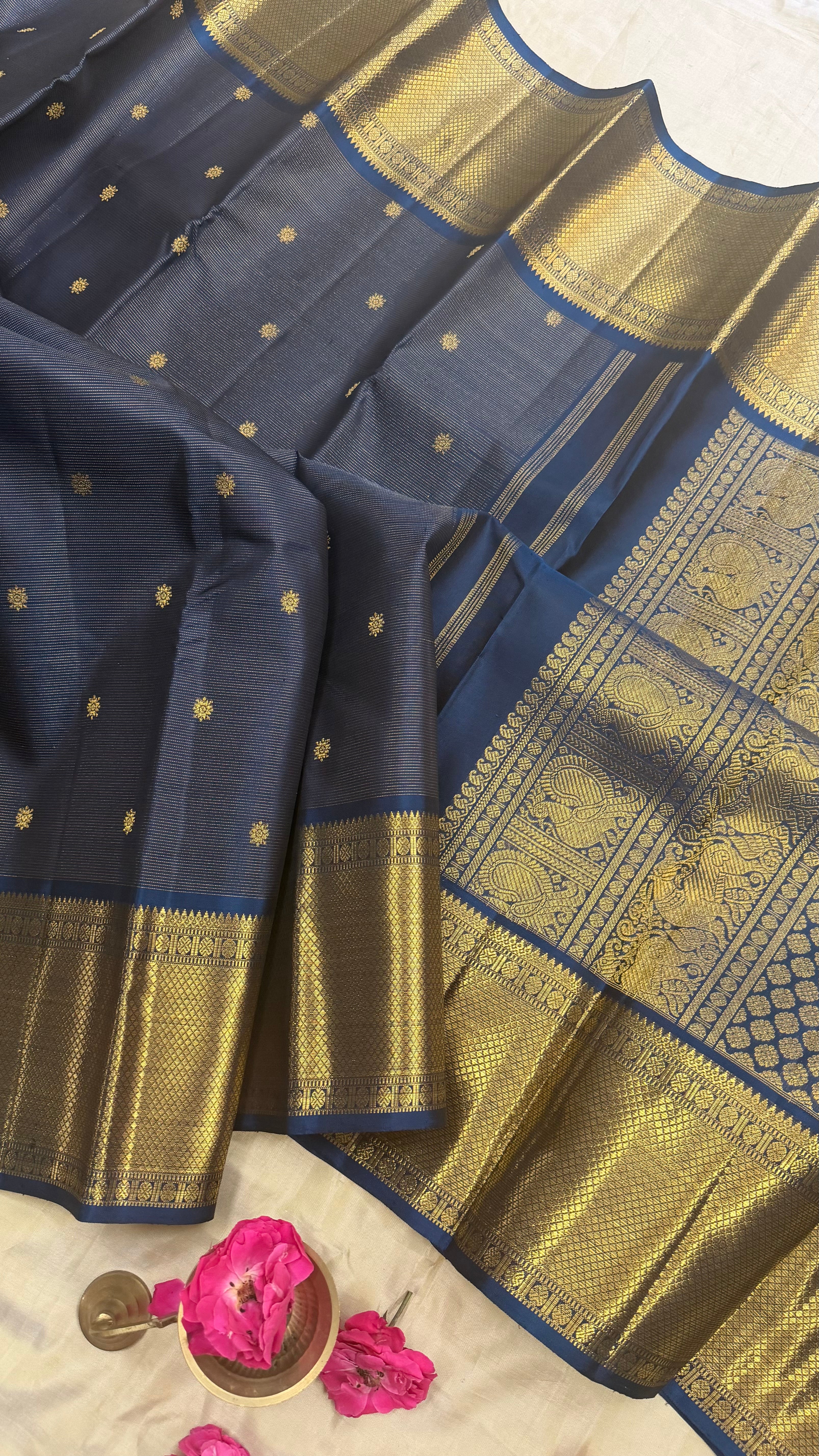 Teal blue Vairaoosi Long border / Kanjipuram silk