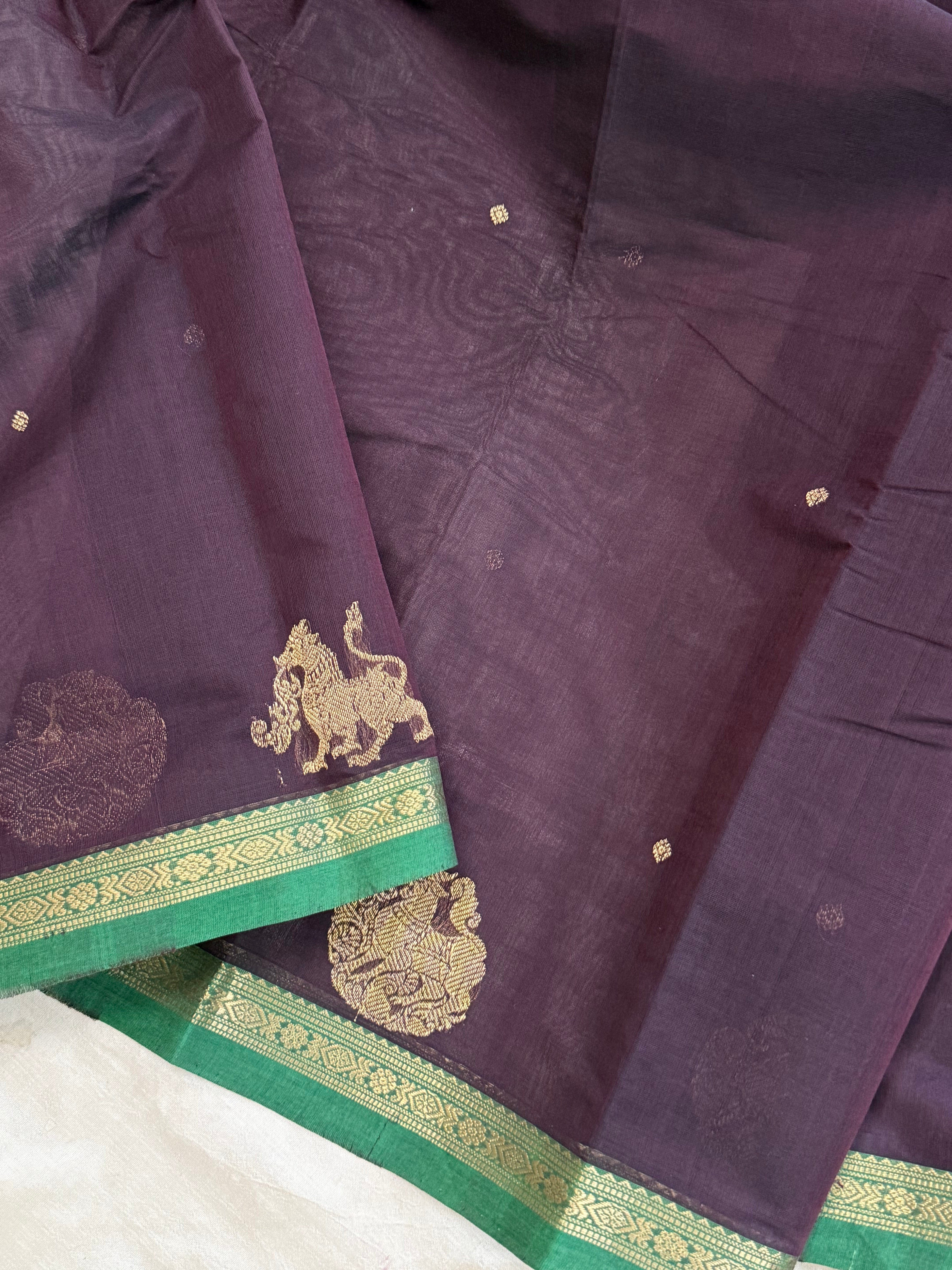 Paaku small border butta / Kanchi Cotton
