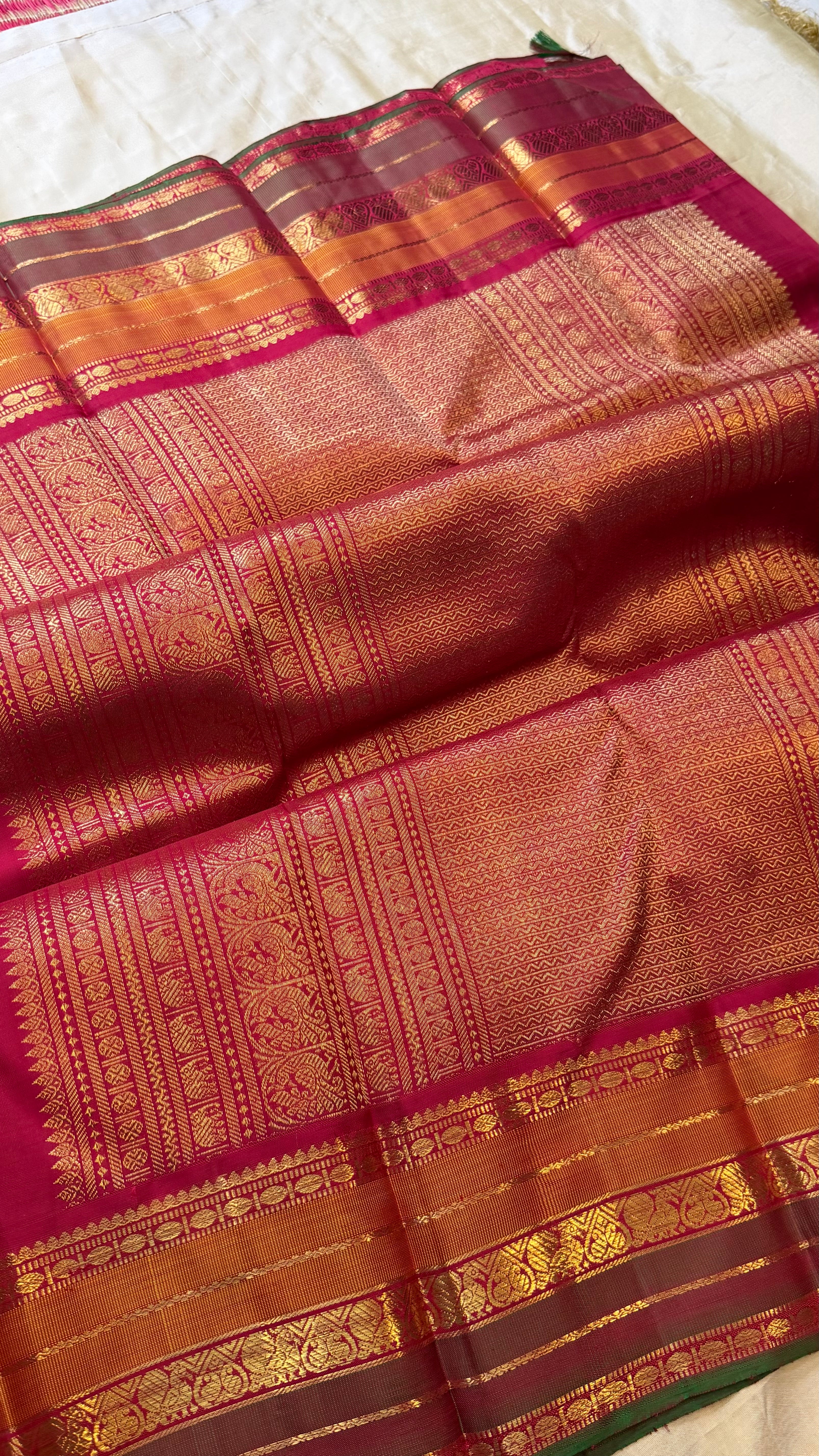 Green varisapet border kai korvai/ Kanjipuram Silk