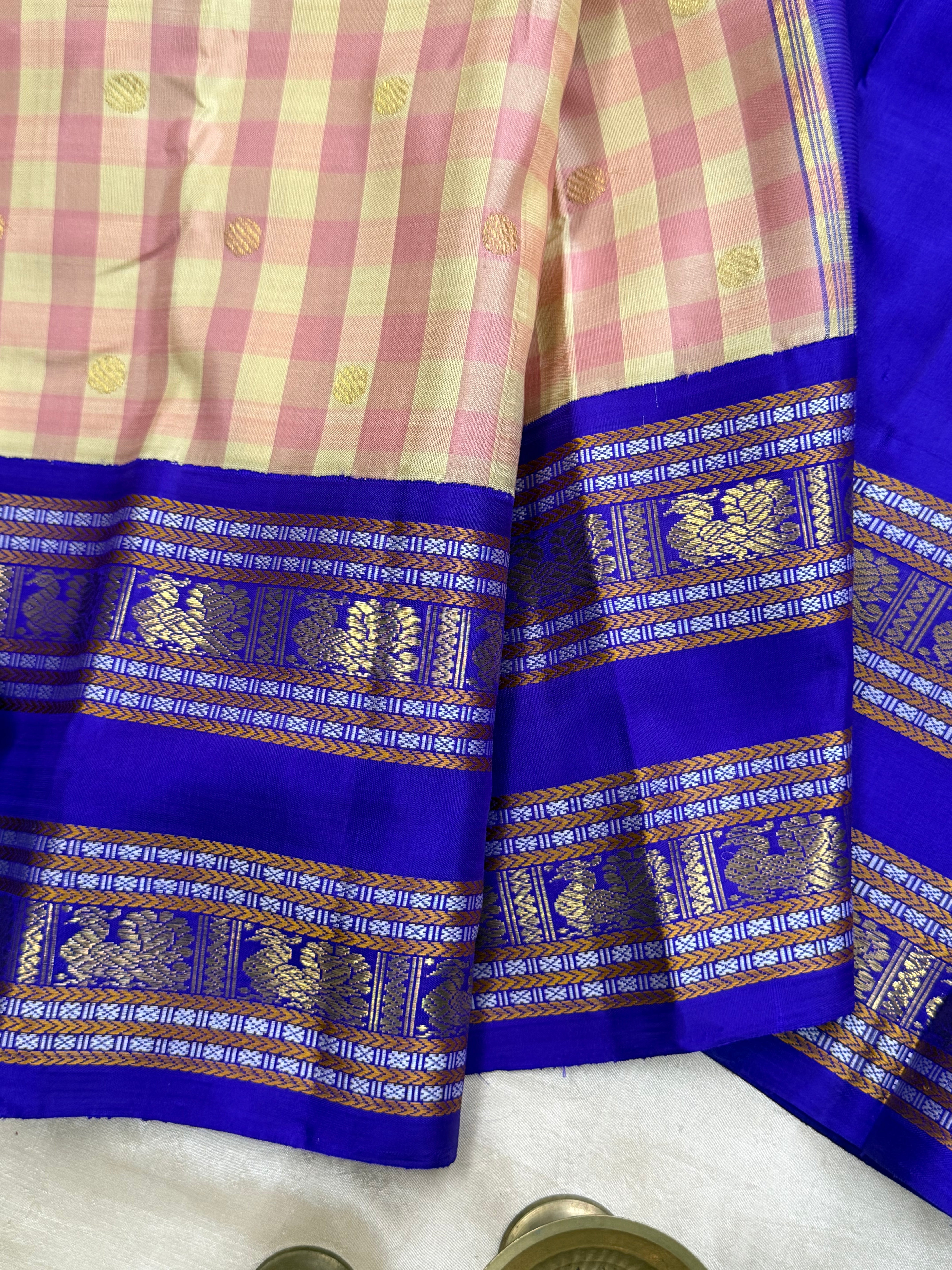 Master weaver - vintage kattam and rettapet border peacock pallu / Kanjipuram Silk